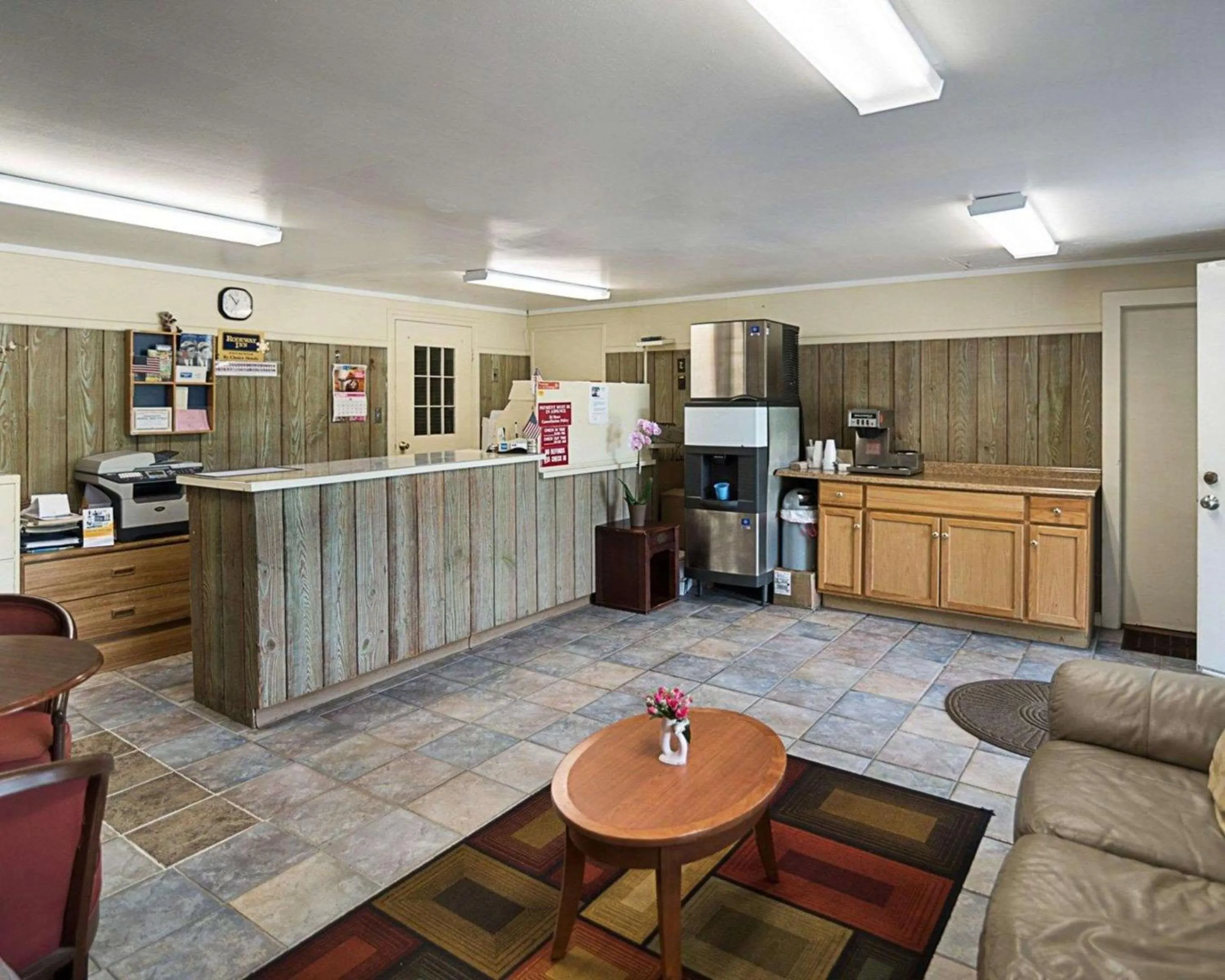 Lobby or reception, Lobby/Reception in Rodeway Inn Westminster