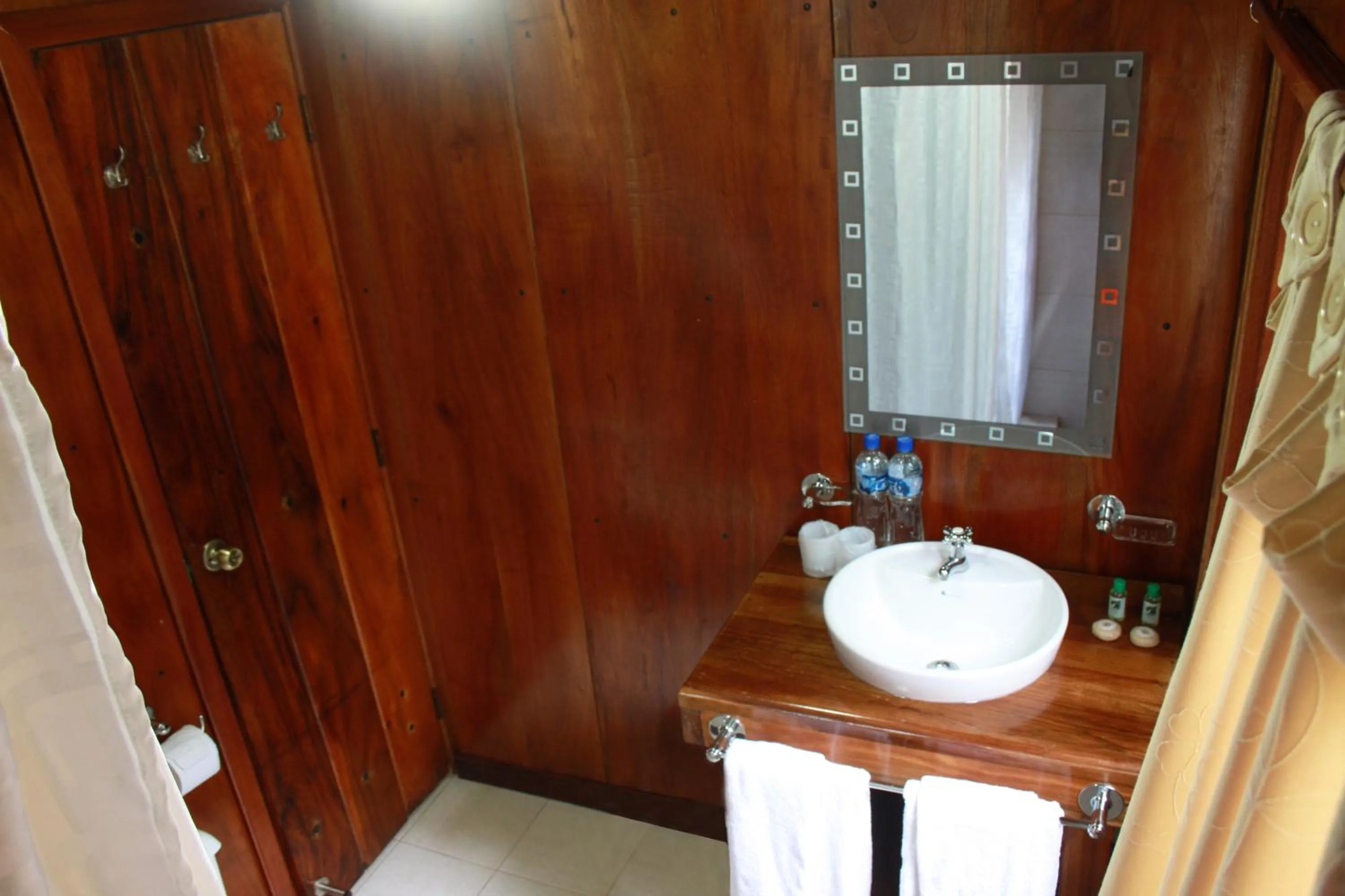 Bathroom in The Wooden House Hotel