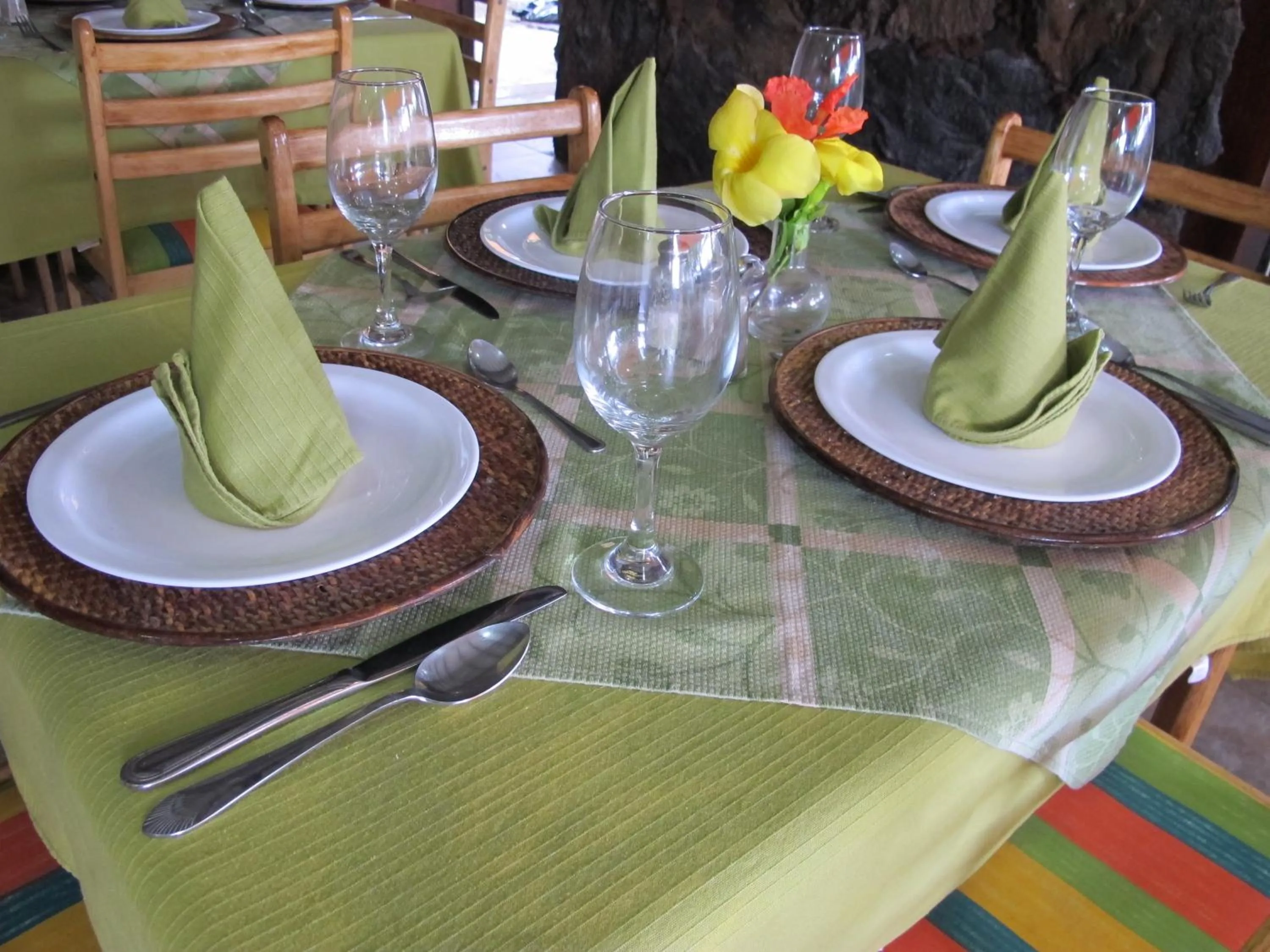 Restaurant/places to eat in The Wooden House Hotel