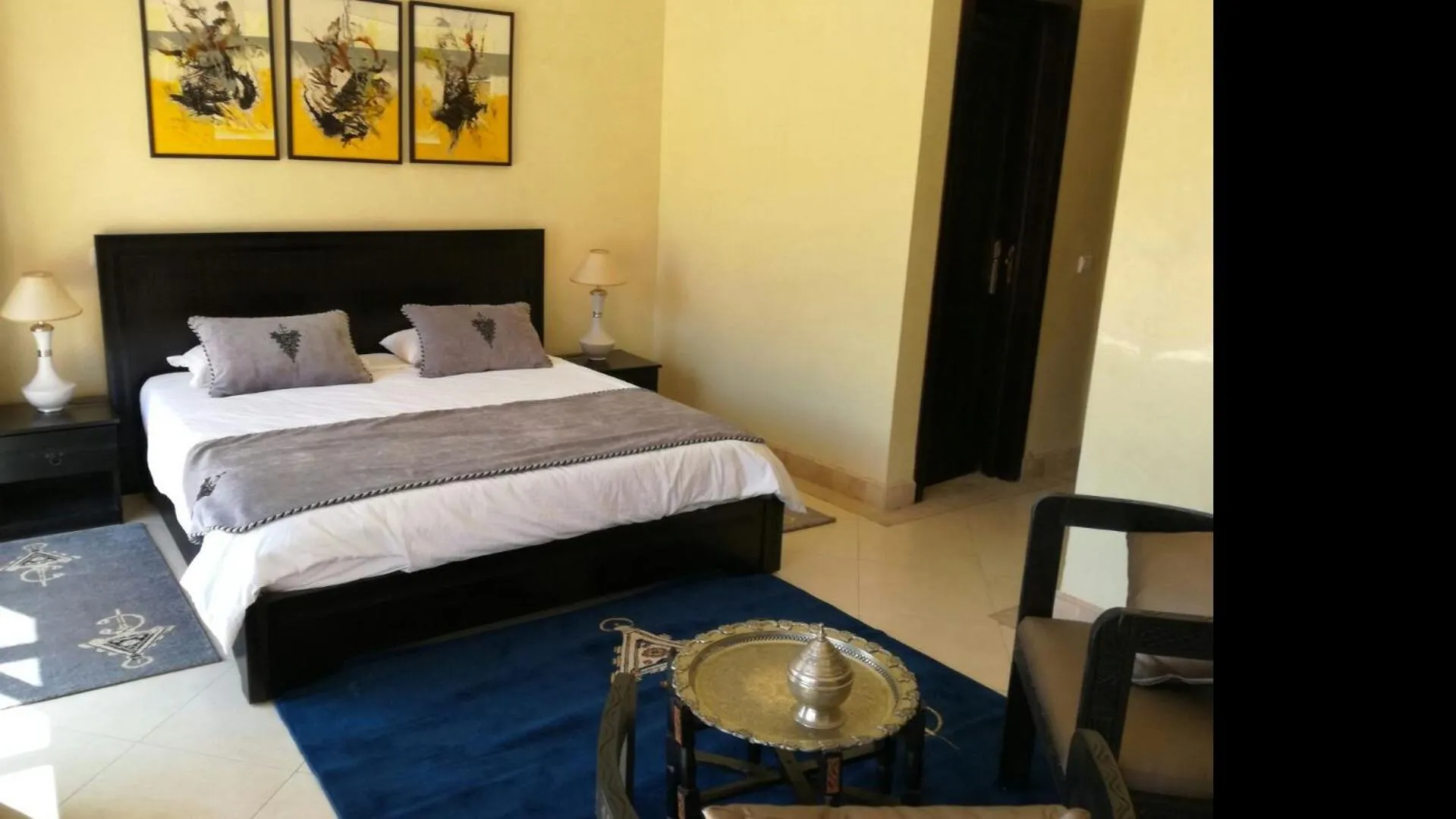 Photo of the whole room, Bed in Riad Asmaa Agadir