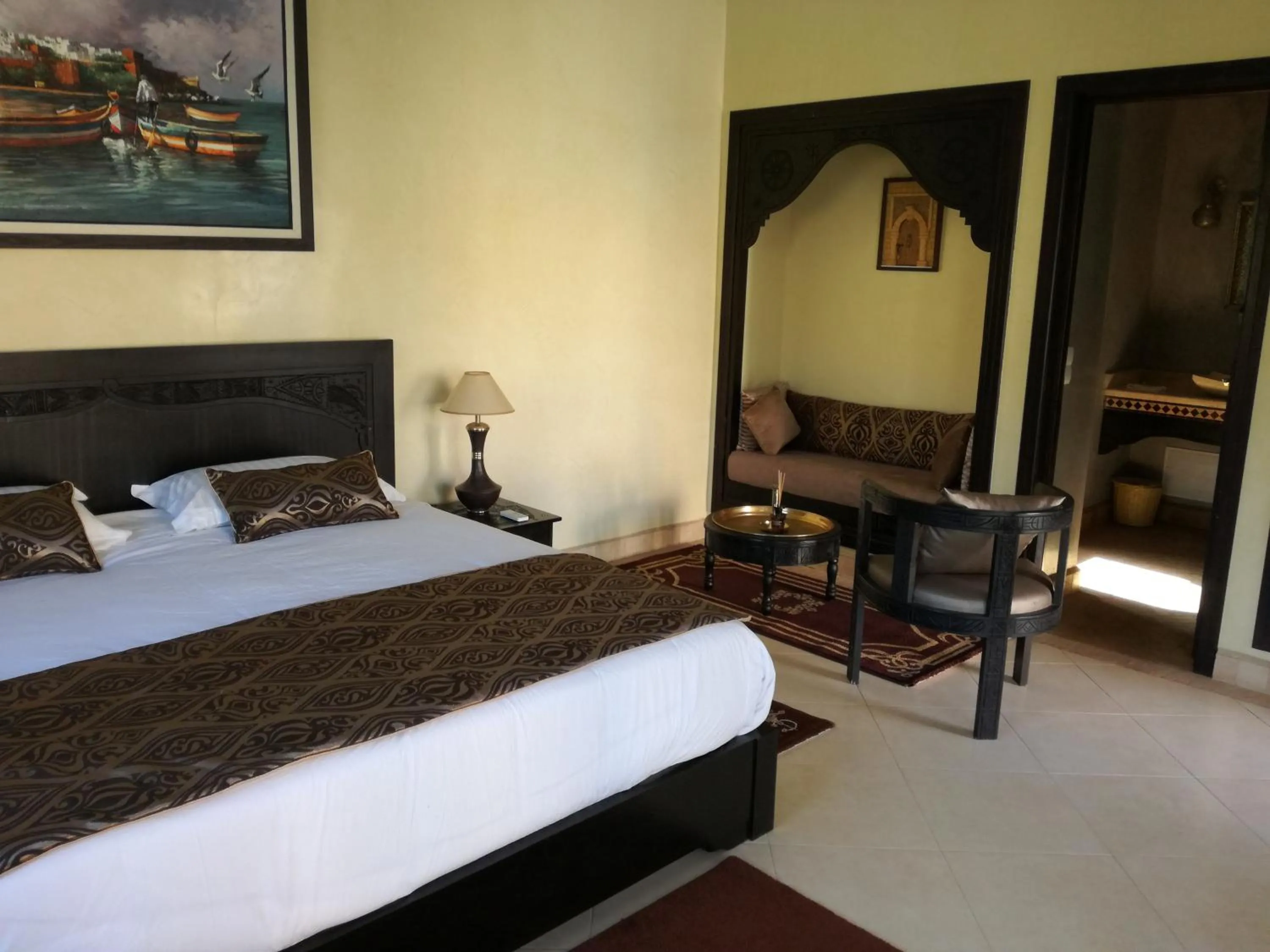 Photo of the whole room, Bed in Riad Asmaa Agadir