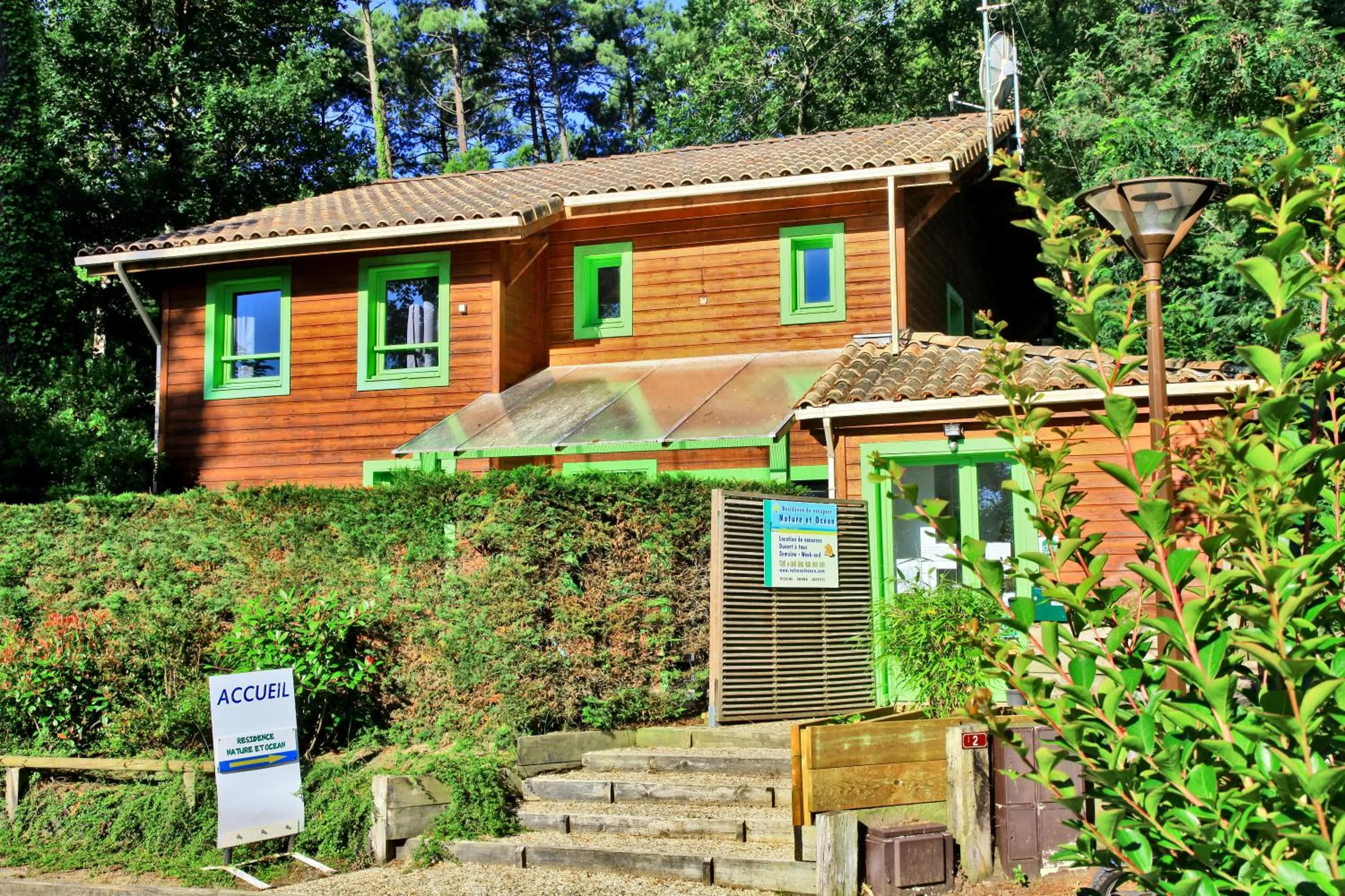 Property building in Village Nature et Océan à côté de la plage avec piscine et jacuzzi