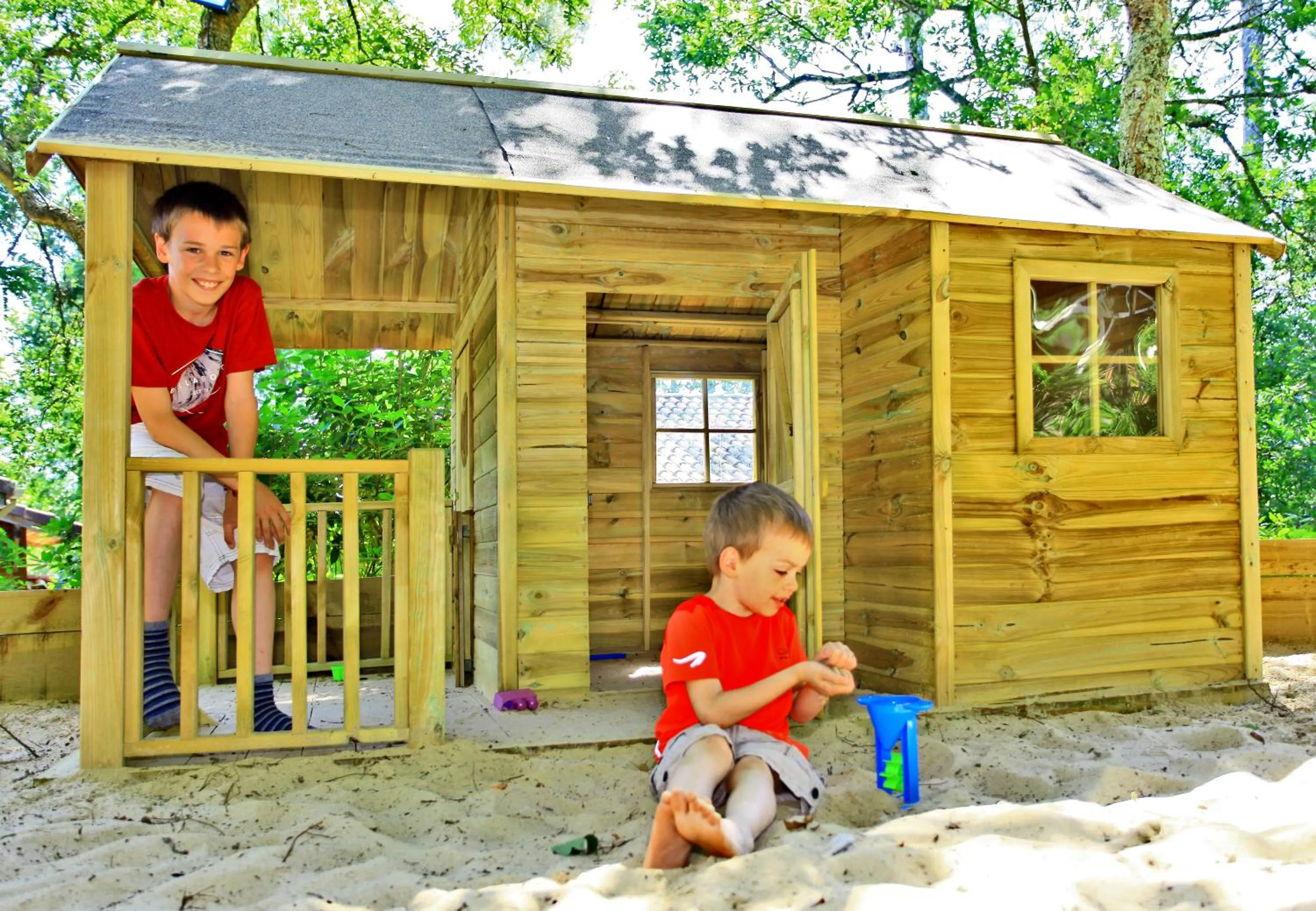 Children play ground in Village Nature et Océan à côté de la plage avec piscine et jacuzzi