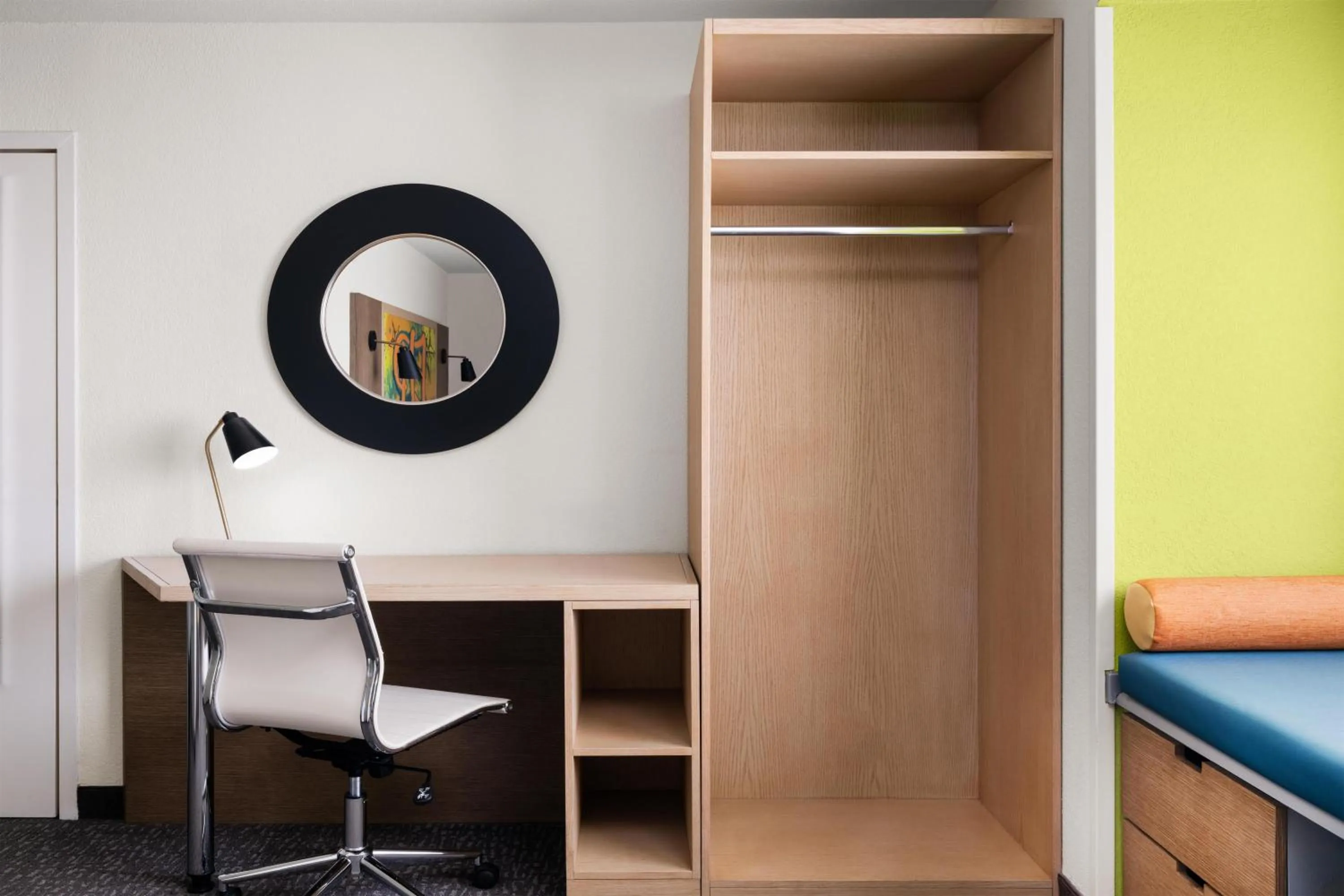 Bedroom in Best Western El Paso Airport Entrada Hotel