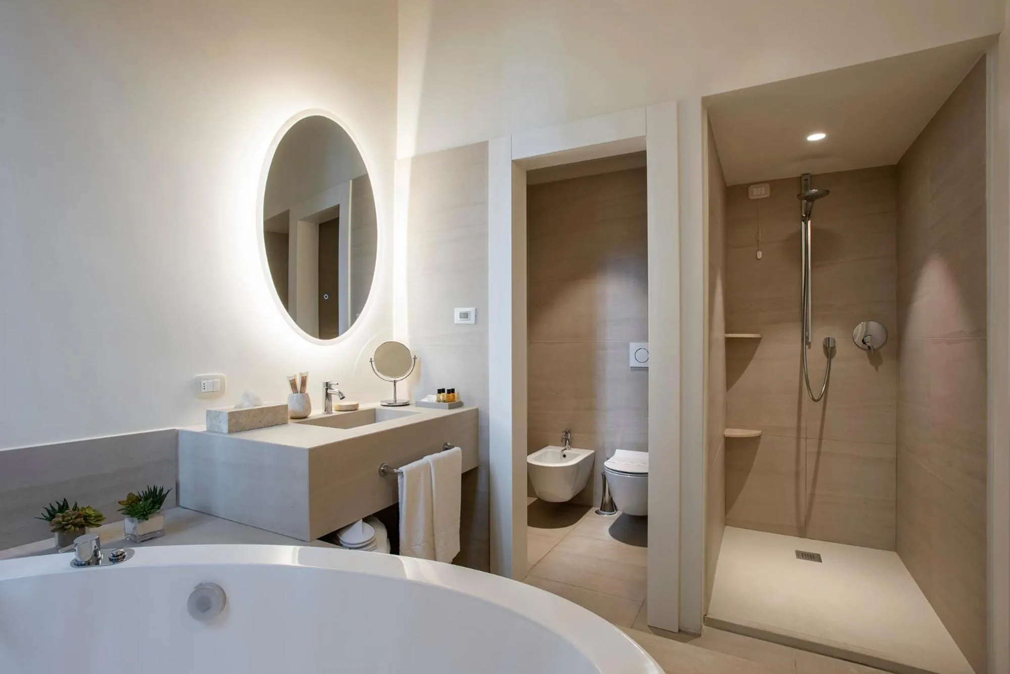 Shower in Gonfalone 6