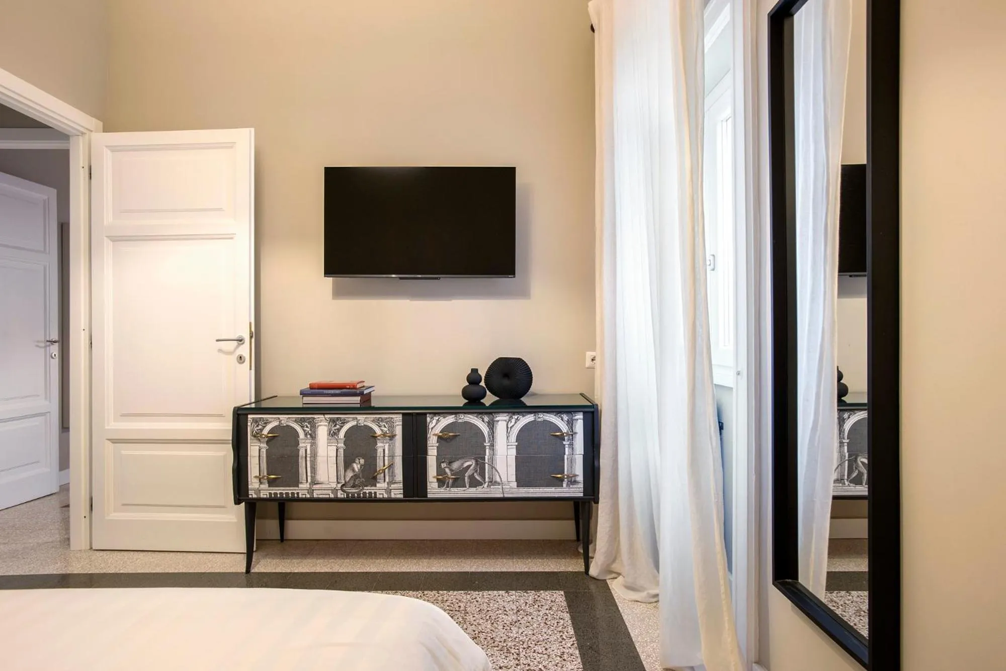 TV and multimedia, Bed in Gonfalone 6