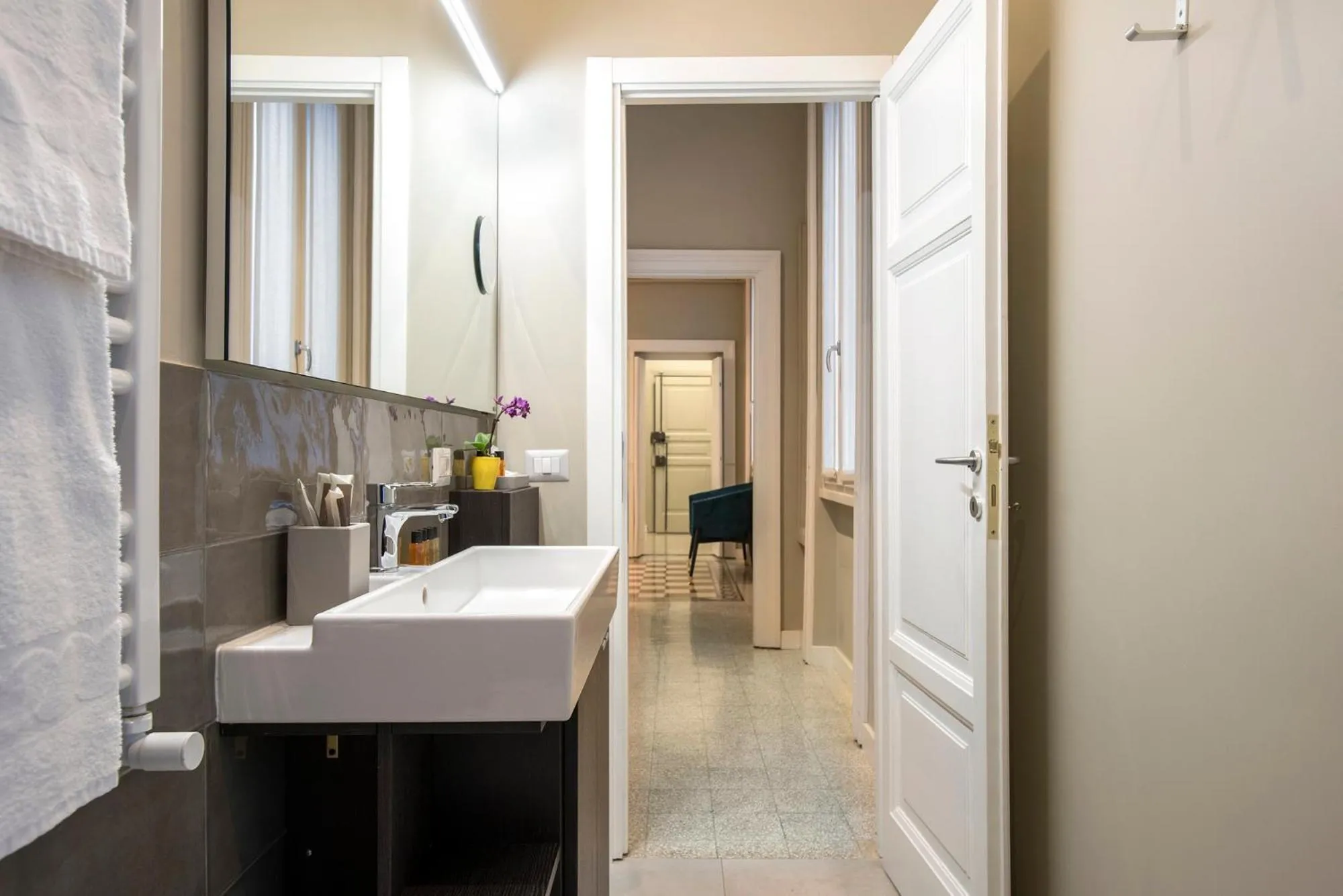 Bathroom in Gonfalone 6