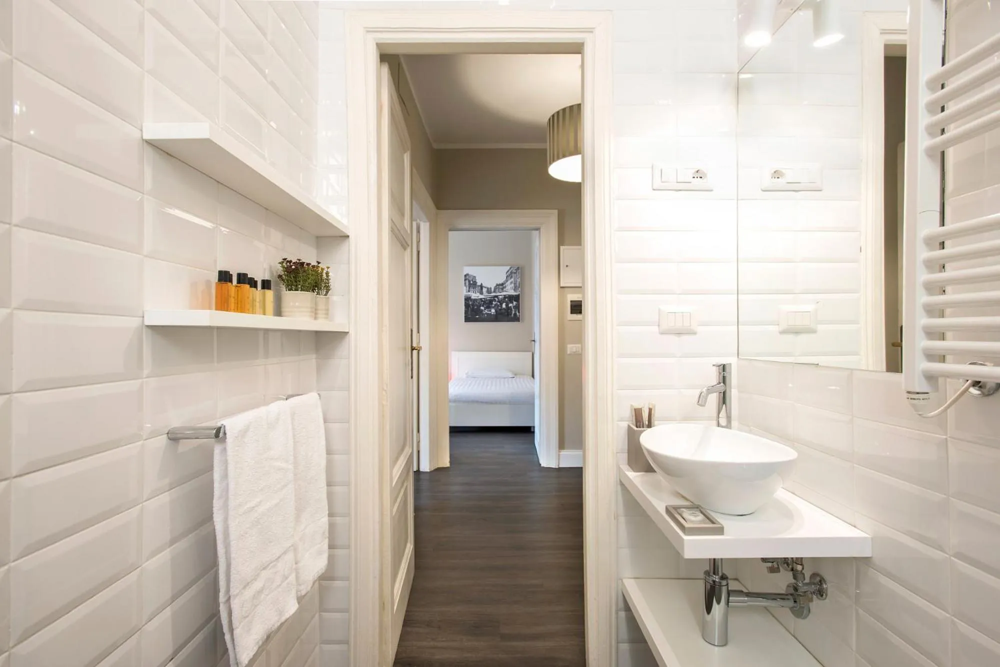 Shower in Gonfalone 6