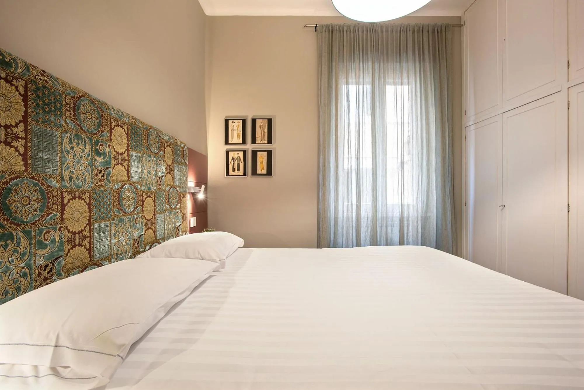 Decorative detail, Bed in Gonfalone 6