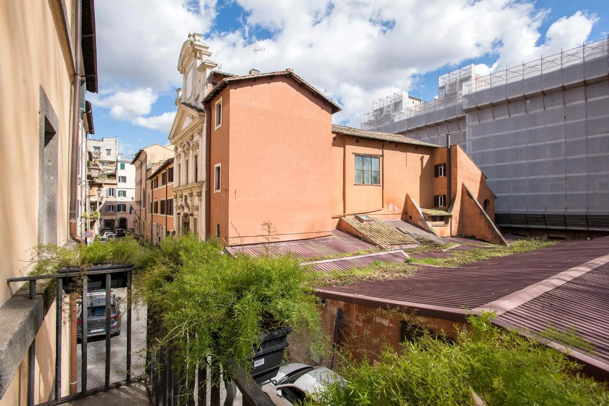 Street view in Gonfalone 6