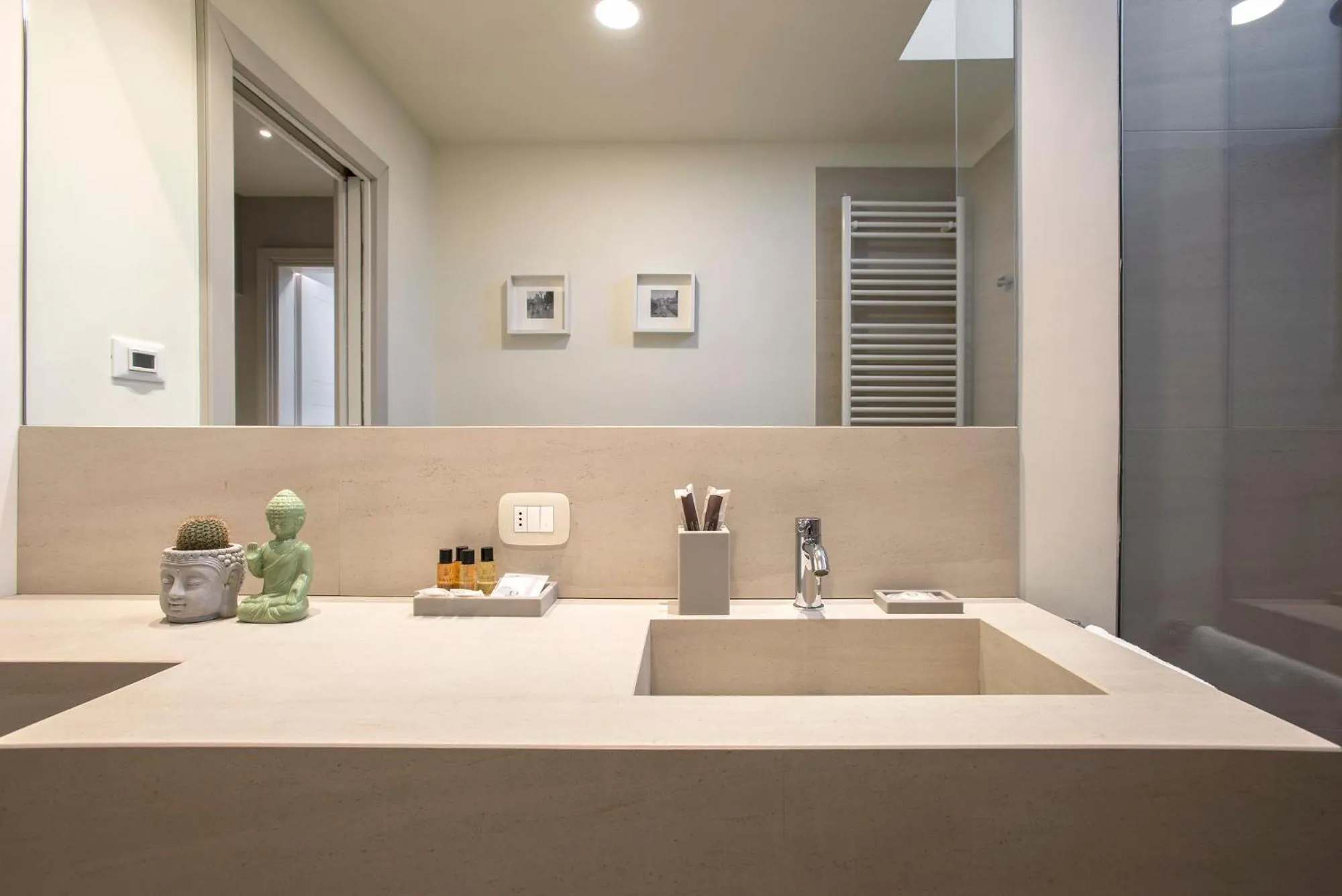 Bathroom in Gonfalone 6