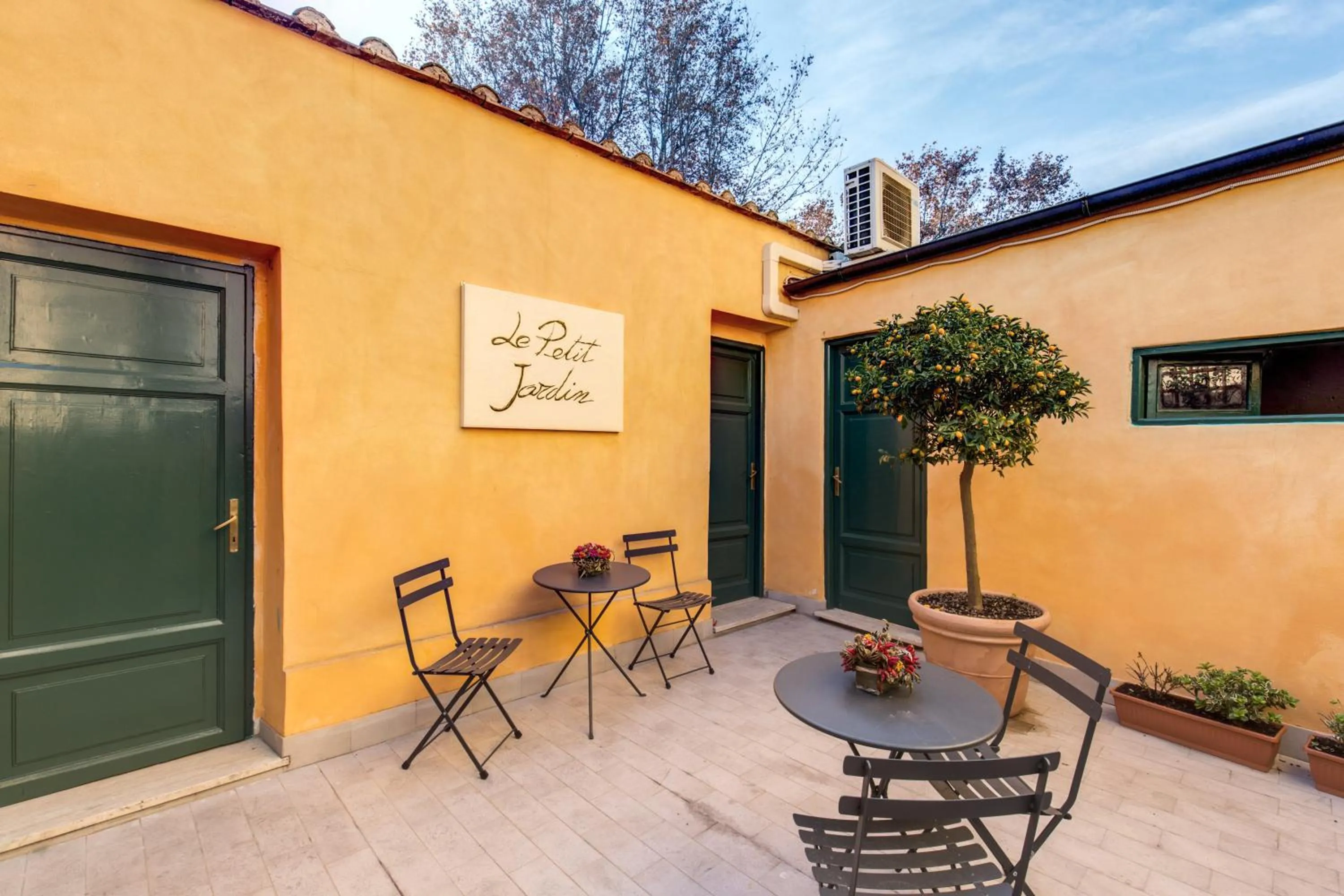 Garden in Gonfalone 6