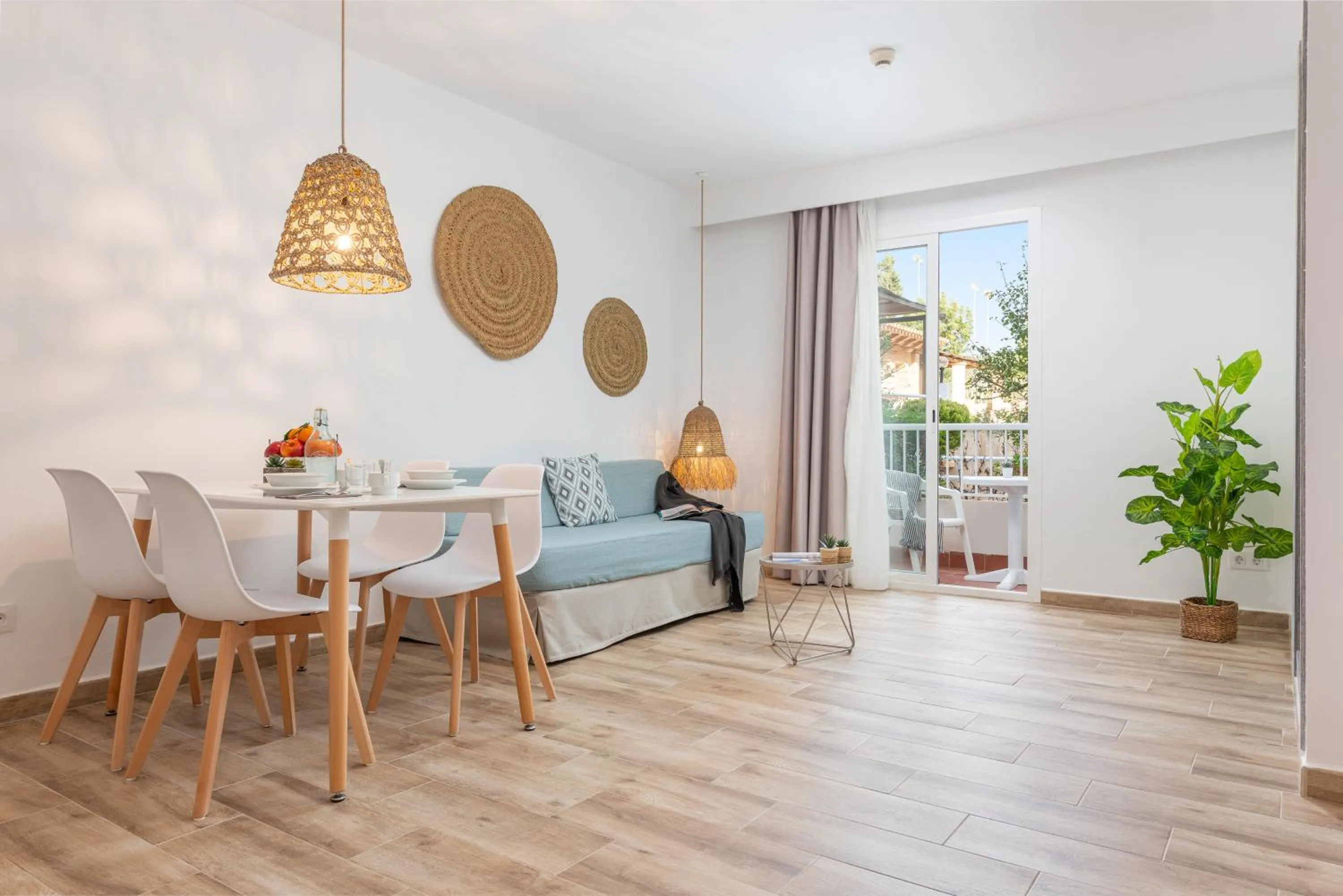 Living room in Villa Real Club Apartments