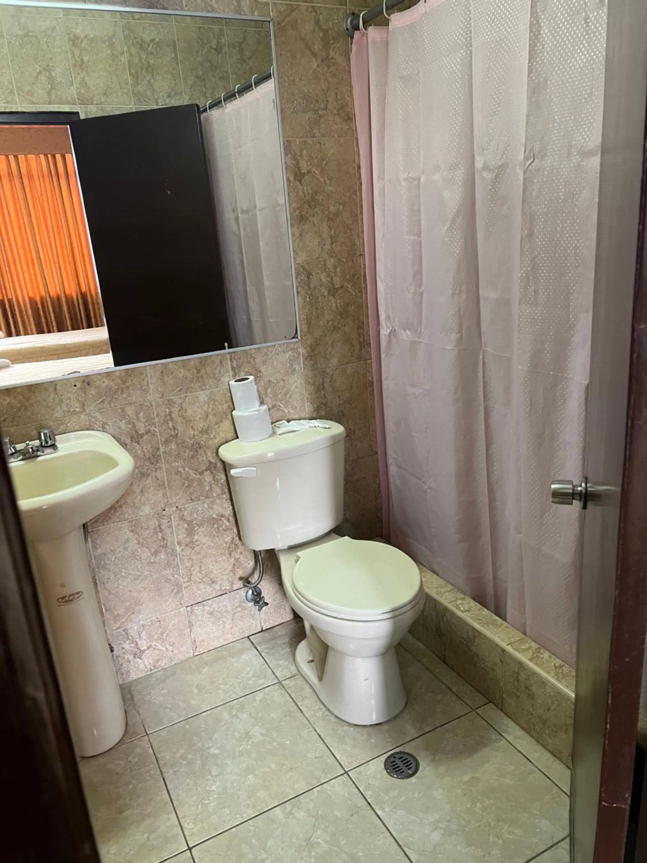 Toilet in Hotel Rizzo