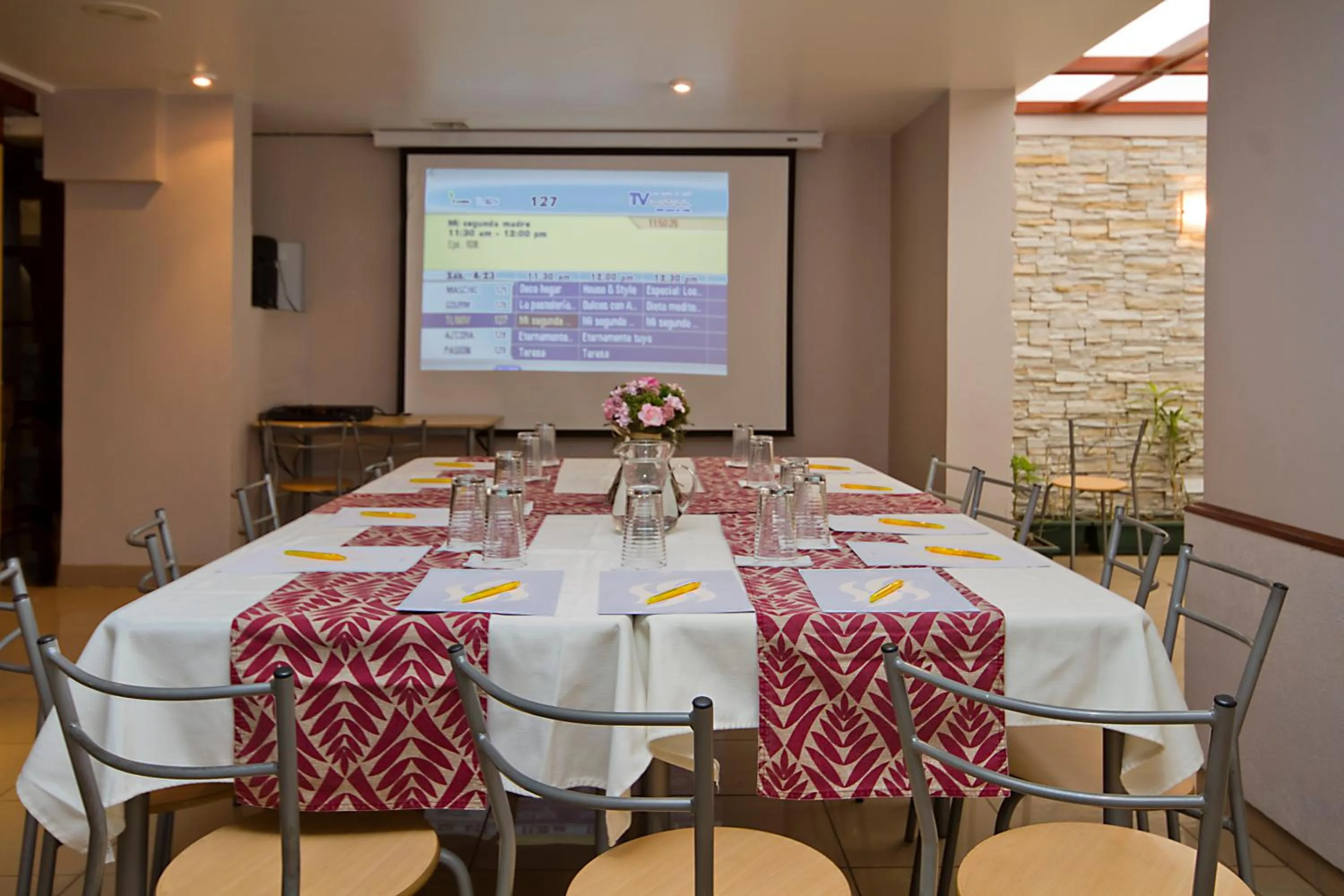 Food and drinks in Hotel Sandmelis