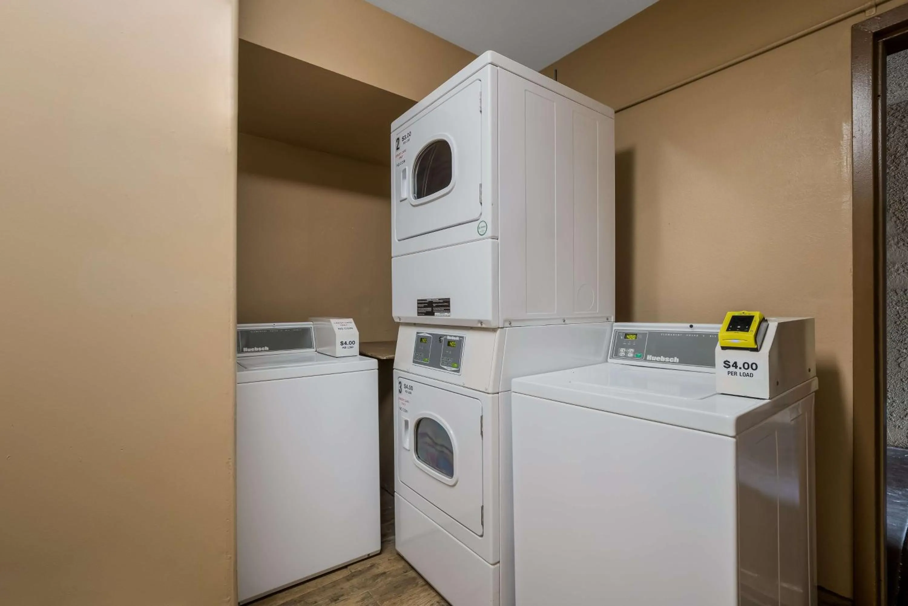 Property building in Best Western Diamond Bar Hotel & Suites