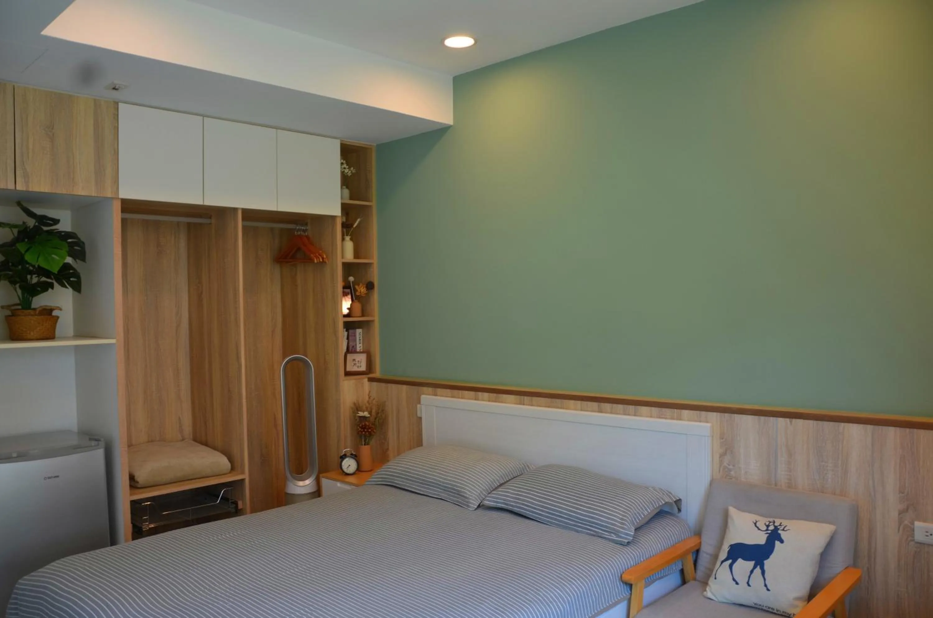 Bedroom, Bed in Blowing in the wind Homestay