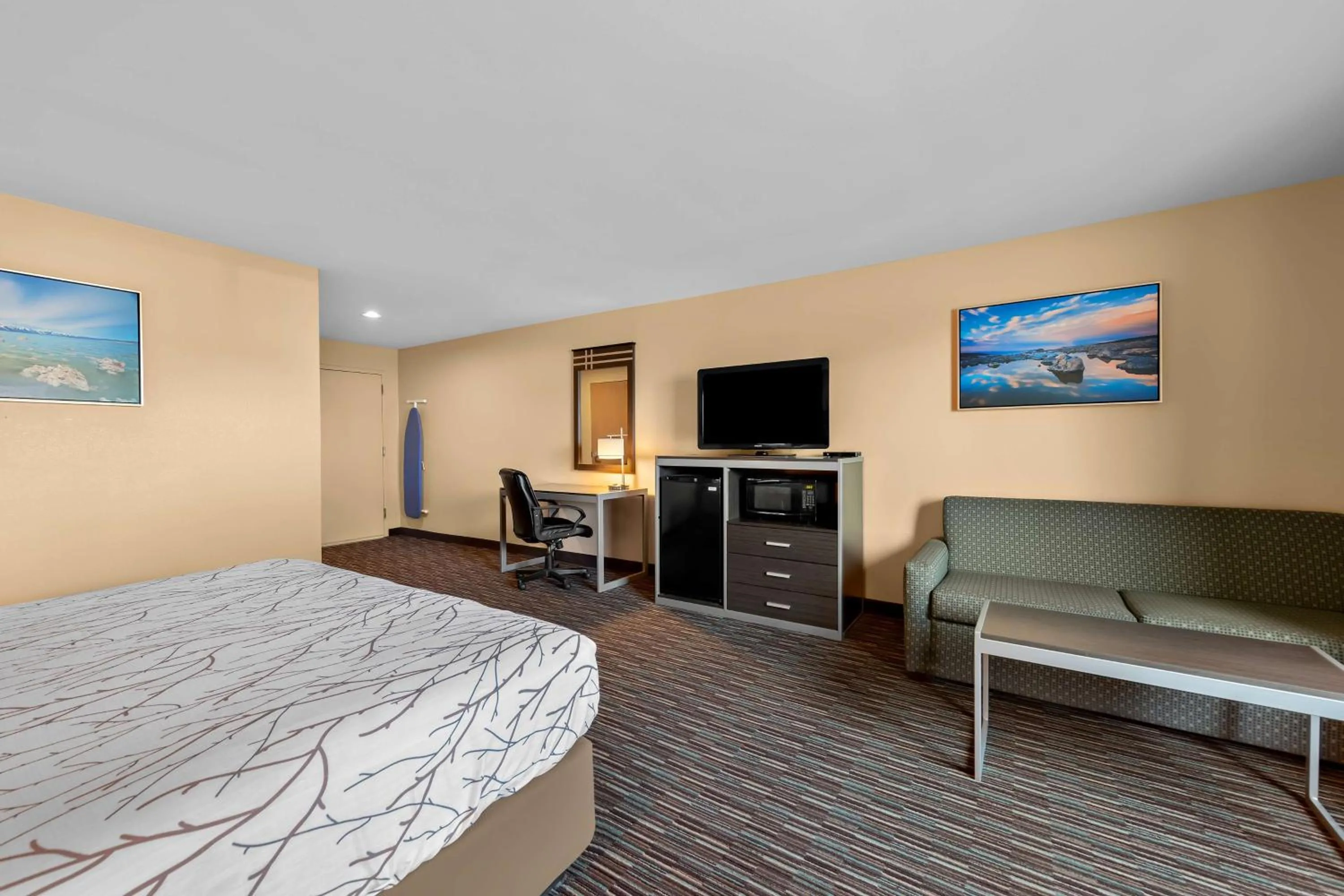 Bedroom, Bed in Best Western Topaz Lake Inn