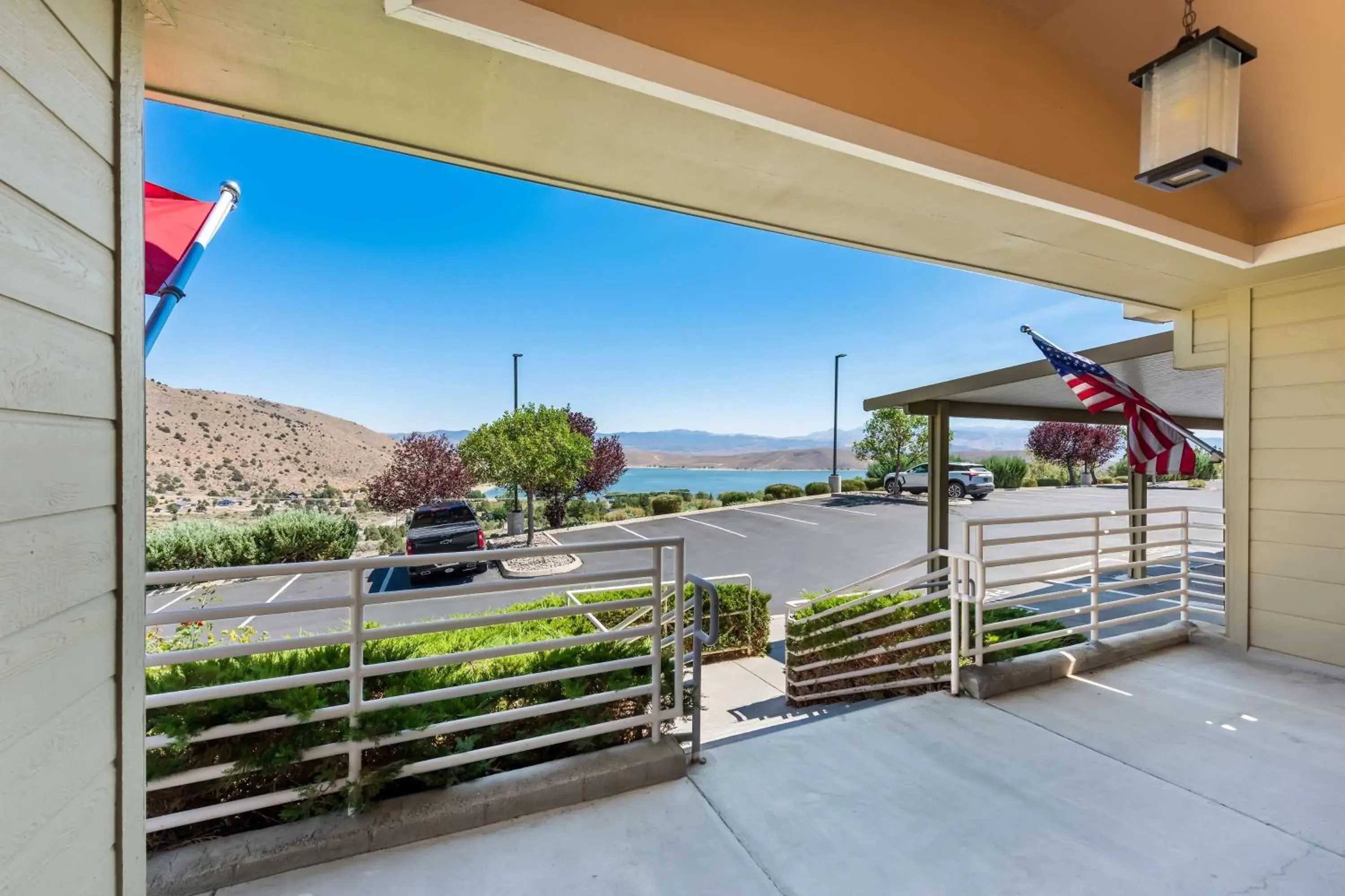 Property building in Best Western Topaz Lake Inn Property building in Best Western Topaz Lake Inn