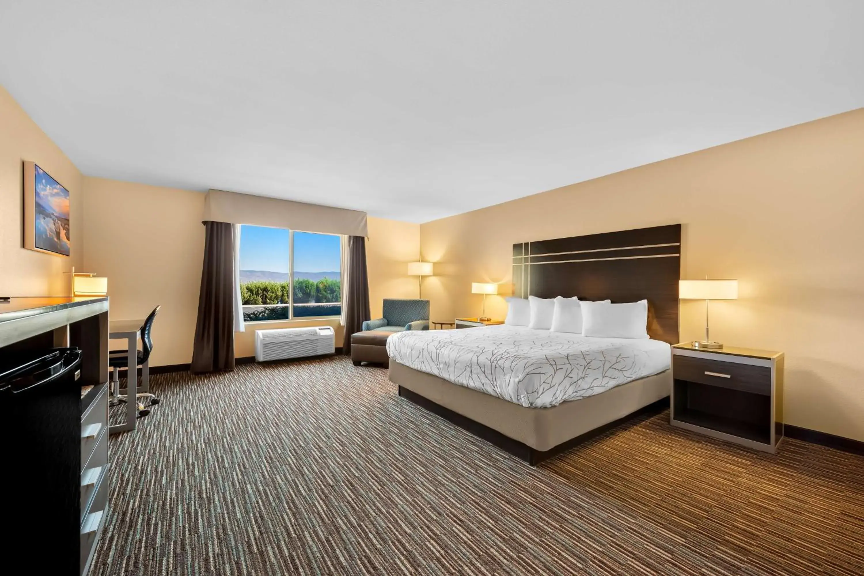 Bedroom, Bed in Best Western Topaz Lake Inn Bedroom, Bed in Best Western Topaz Lake Inn