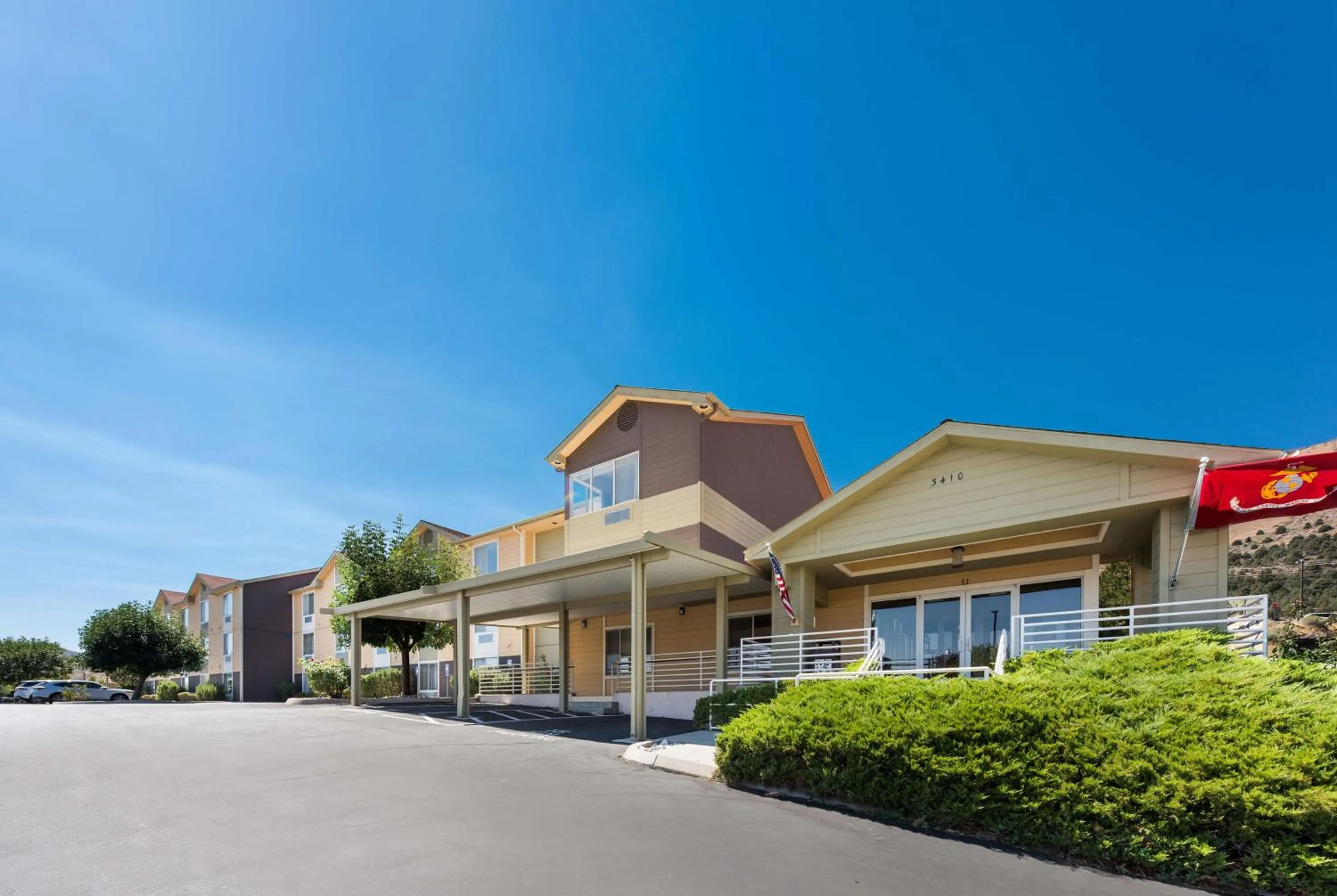 Property building in Best Western Topaz Lake Inn