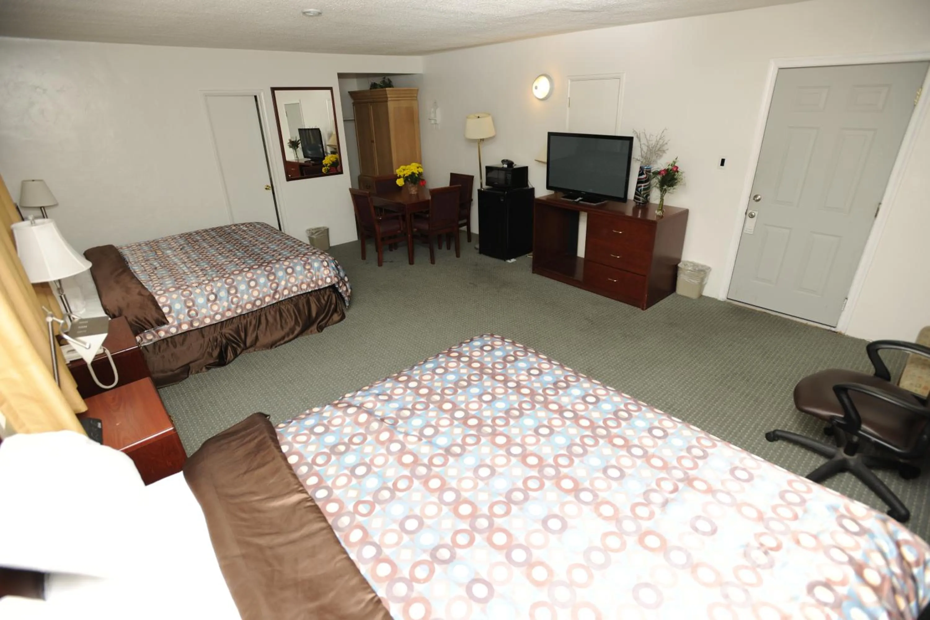 Bedroom, Bed in Victoria Motel