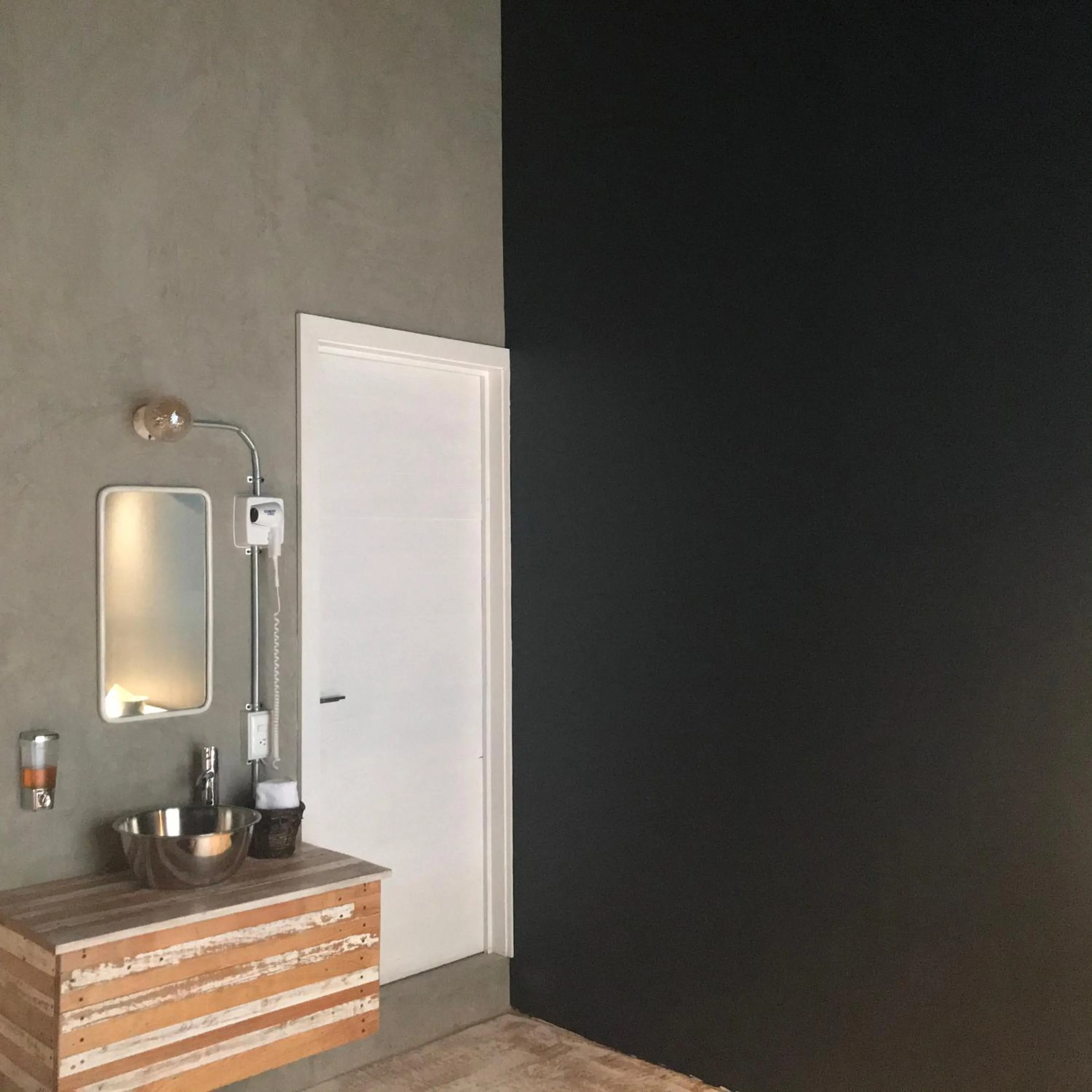 Bathroom in Hostal Regina Down Town Mexico City