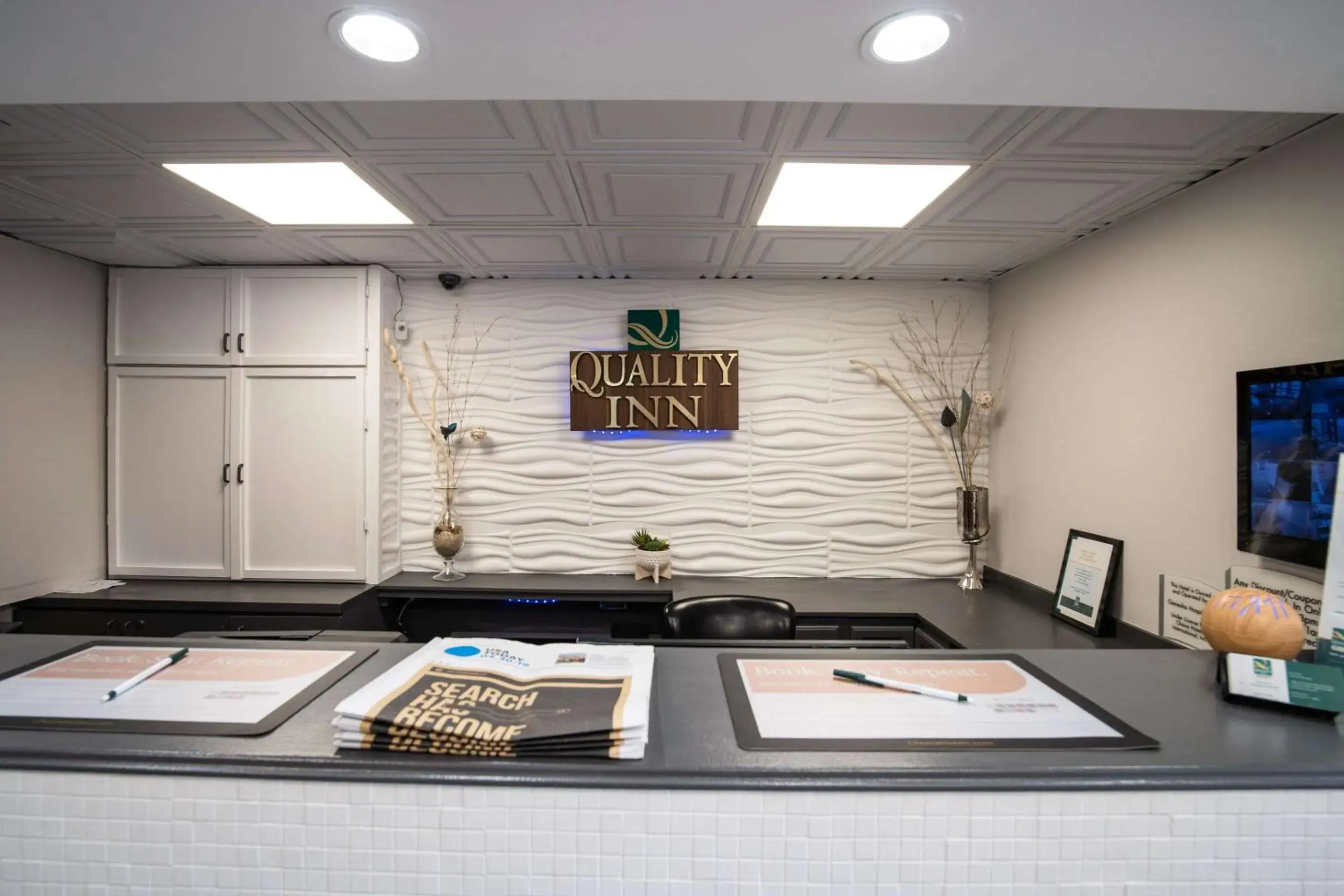 Lobby or reception in Quality Inn Cromwell - Middletown Lobby or reception in Quality Inn Cromwell - Middletown