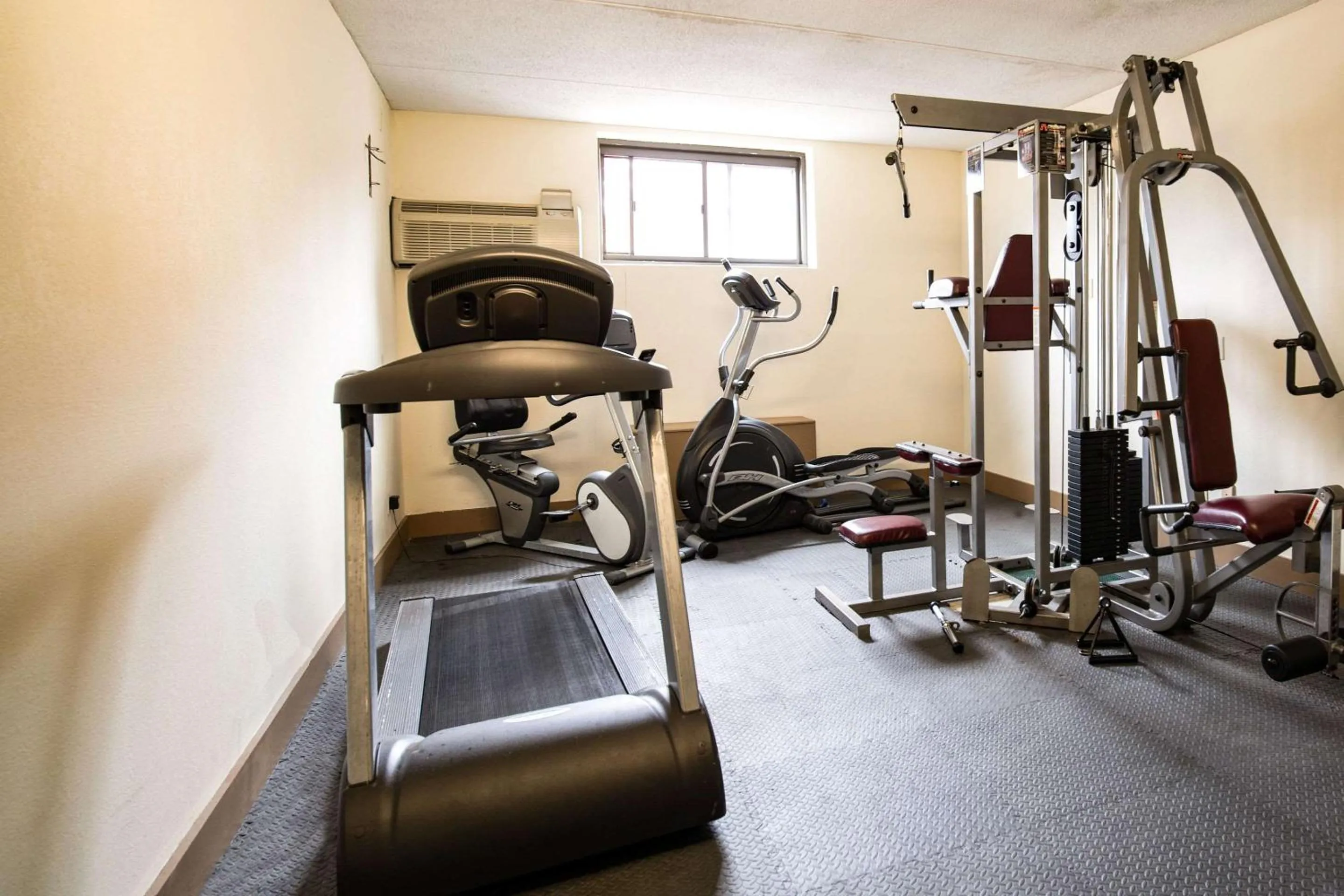 Fitness centre/facilities in Quality Inn Cromwell - Middletown