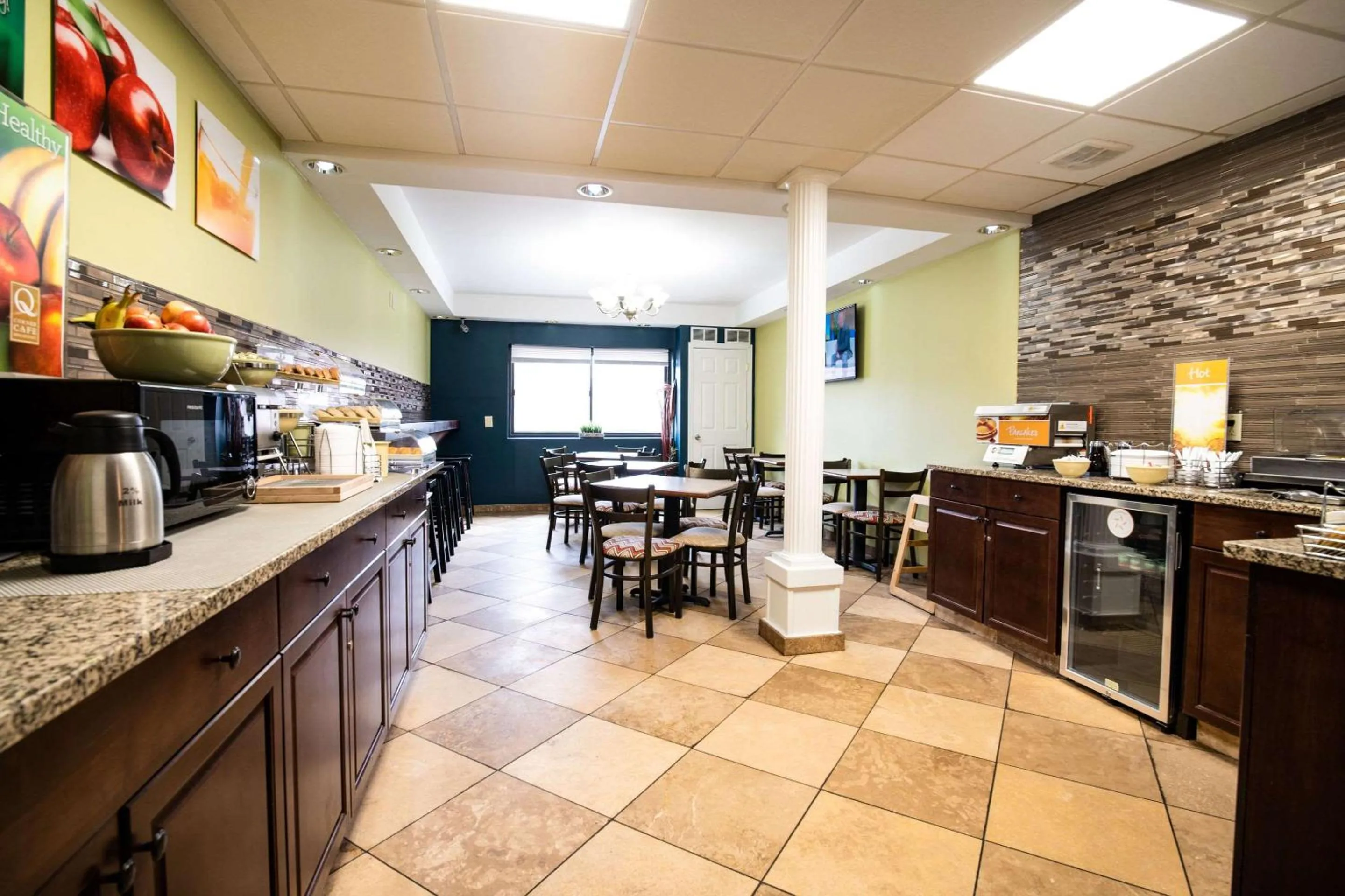 Restaurant/places to eat in Quality Inn Cromwell - Middletown