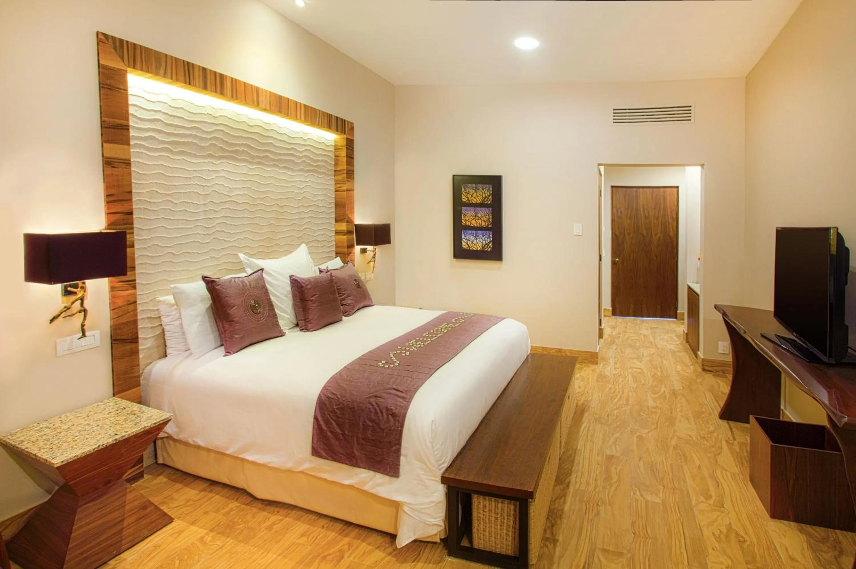 TV and multimedia in Pueblo Bonito Pacifica Golf & Spa Resort - All Inclusive - Adults Only