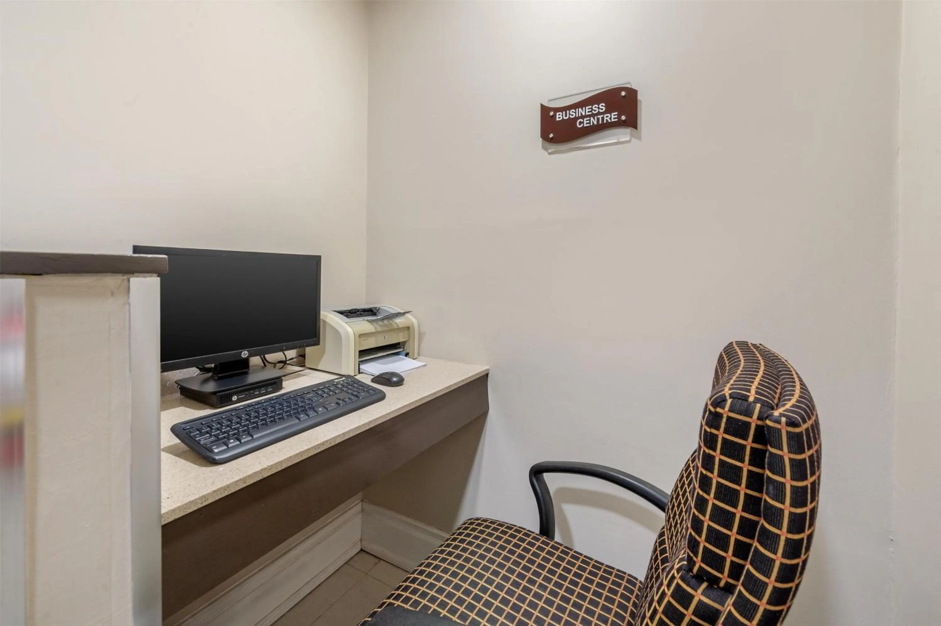 Business facilities in SureStay Hotel by Best Western Kemptville