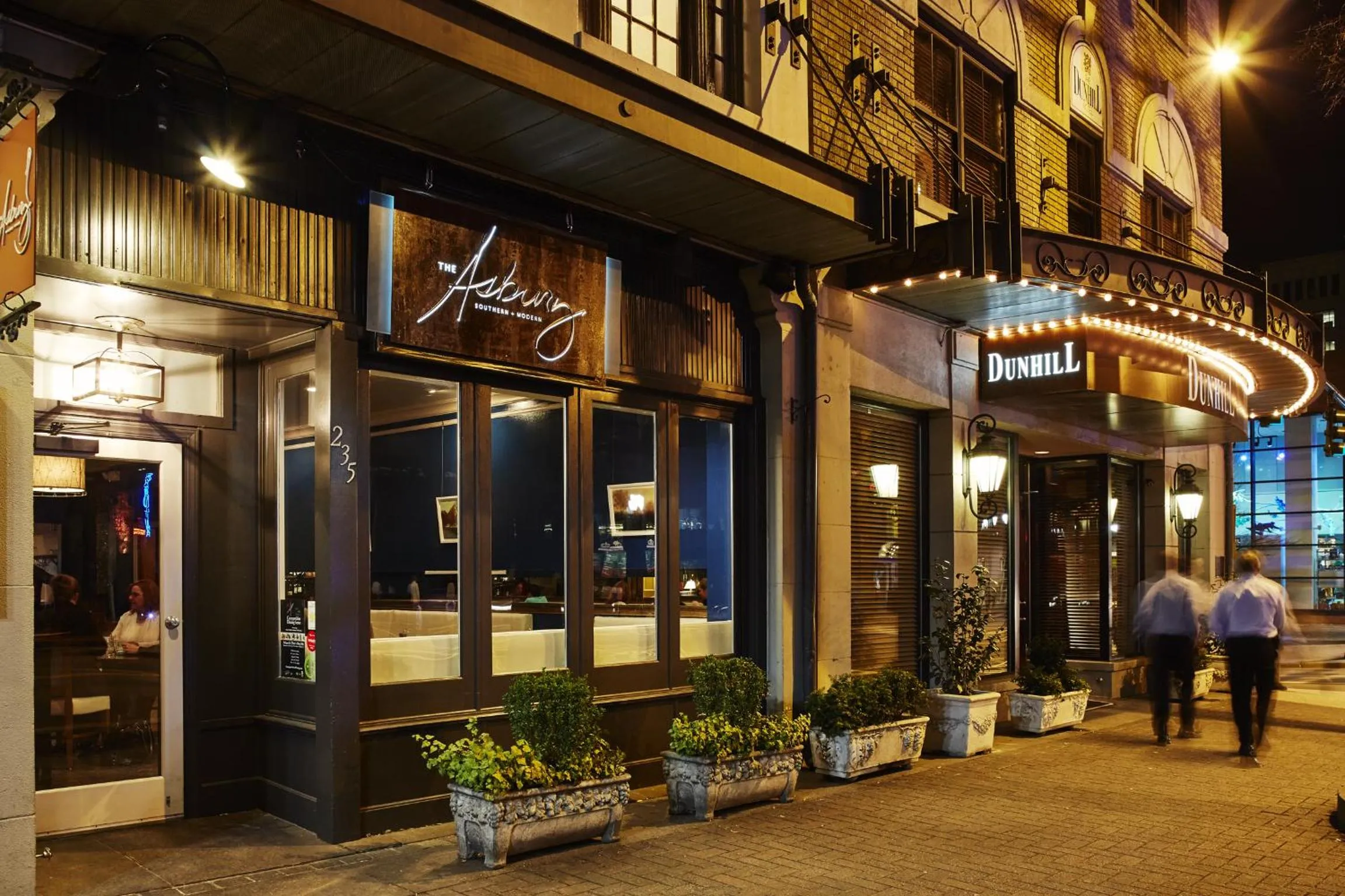 Facade/entrance in Dunhill Hotel