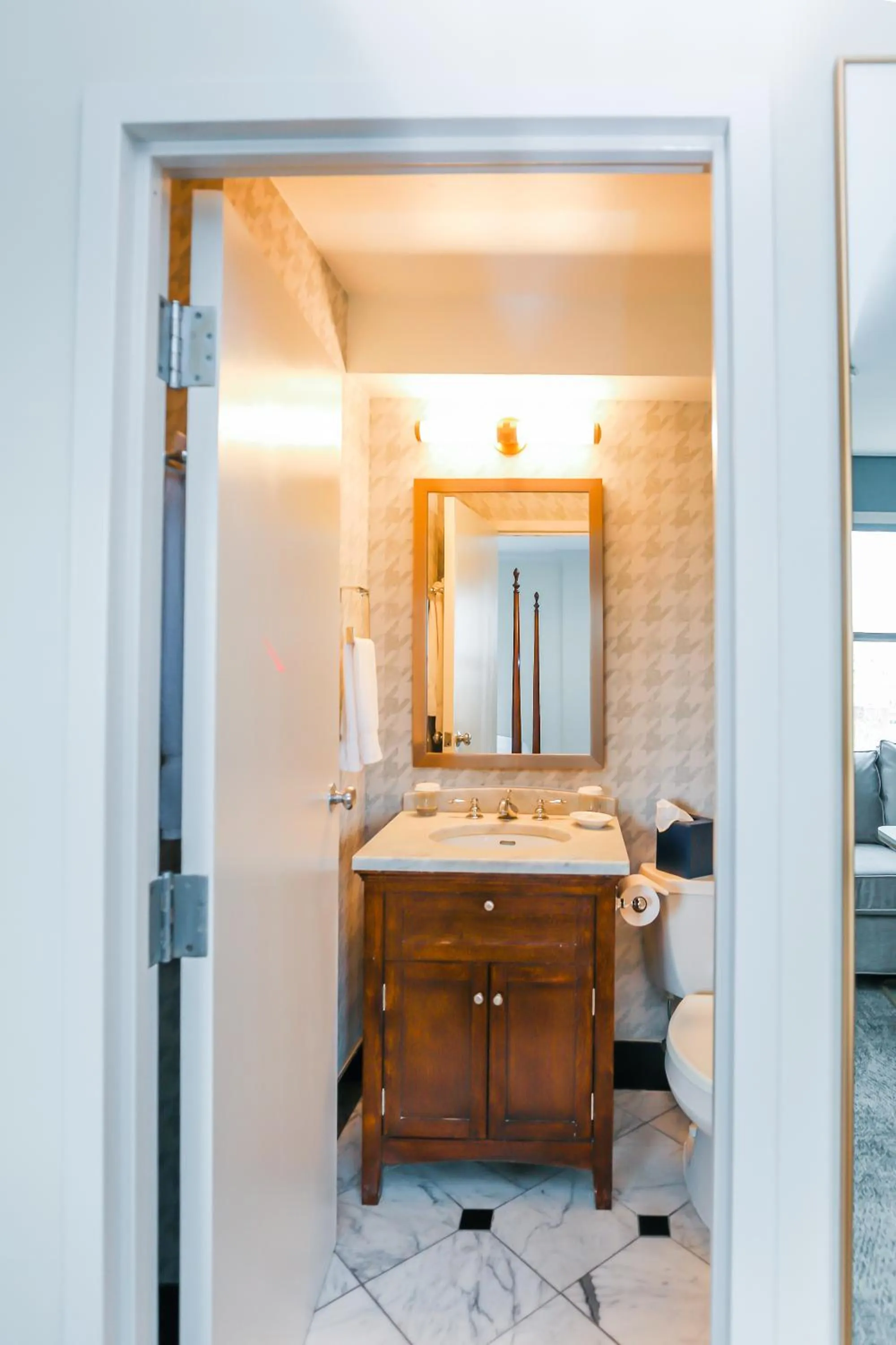 Bathroom in Dunhill Hotel