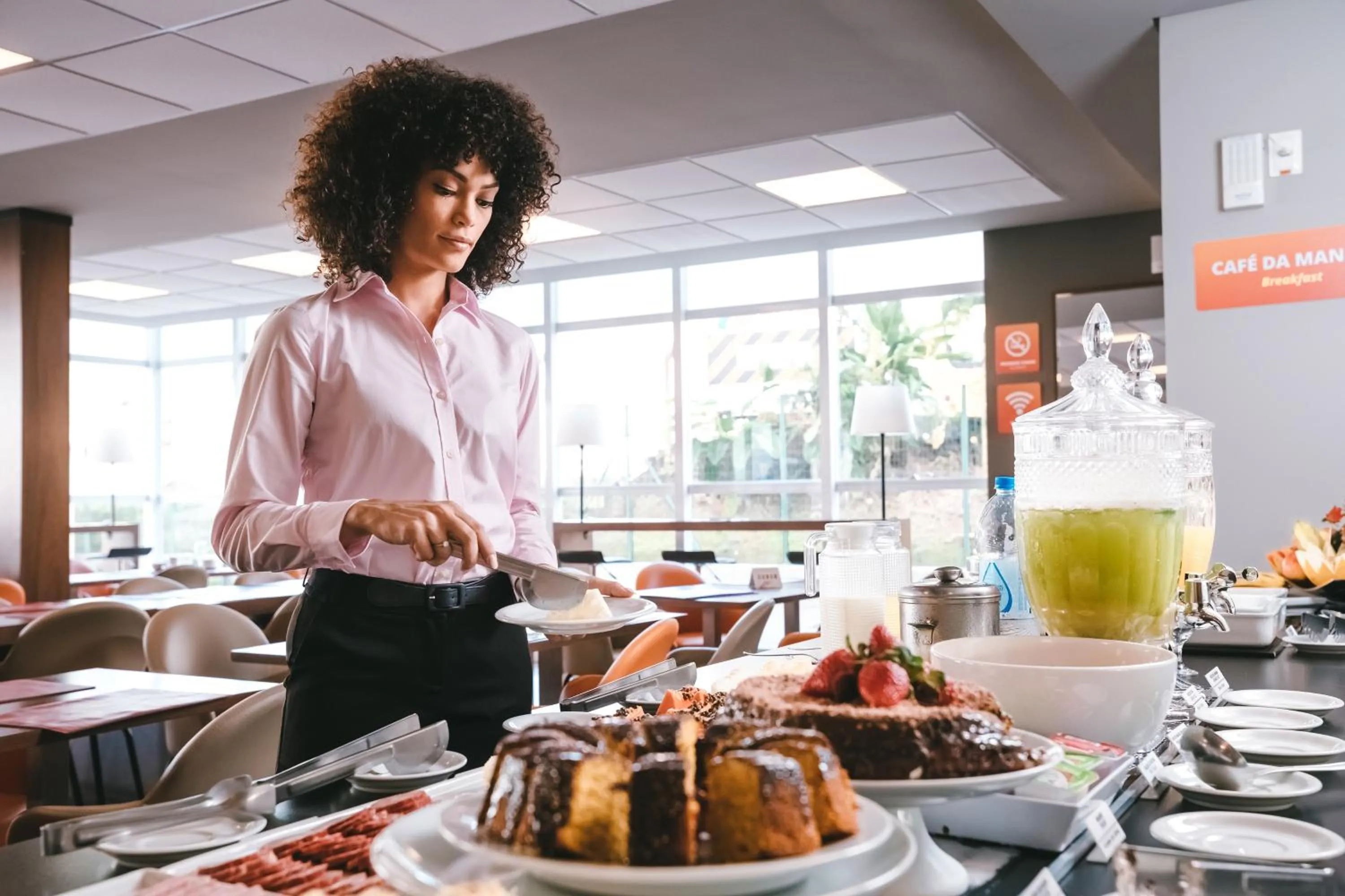 Restaurant/places to eat in Hotel 10 São Leopoldo