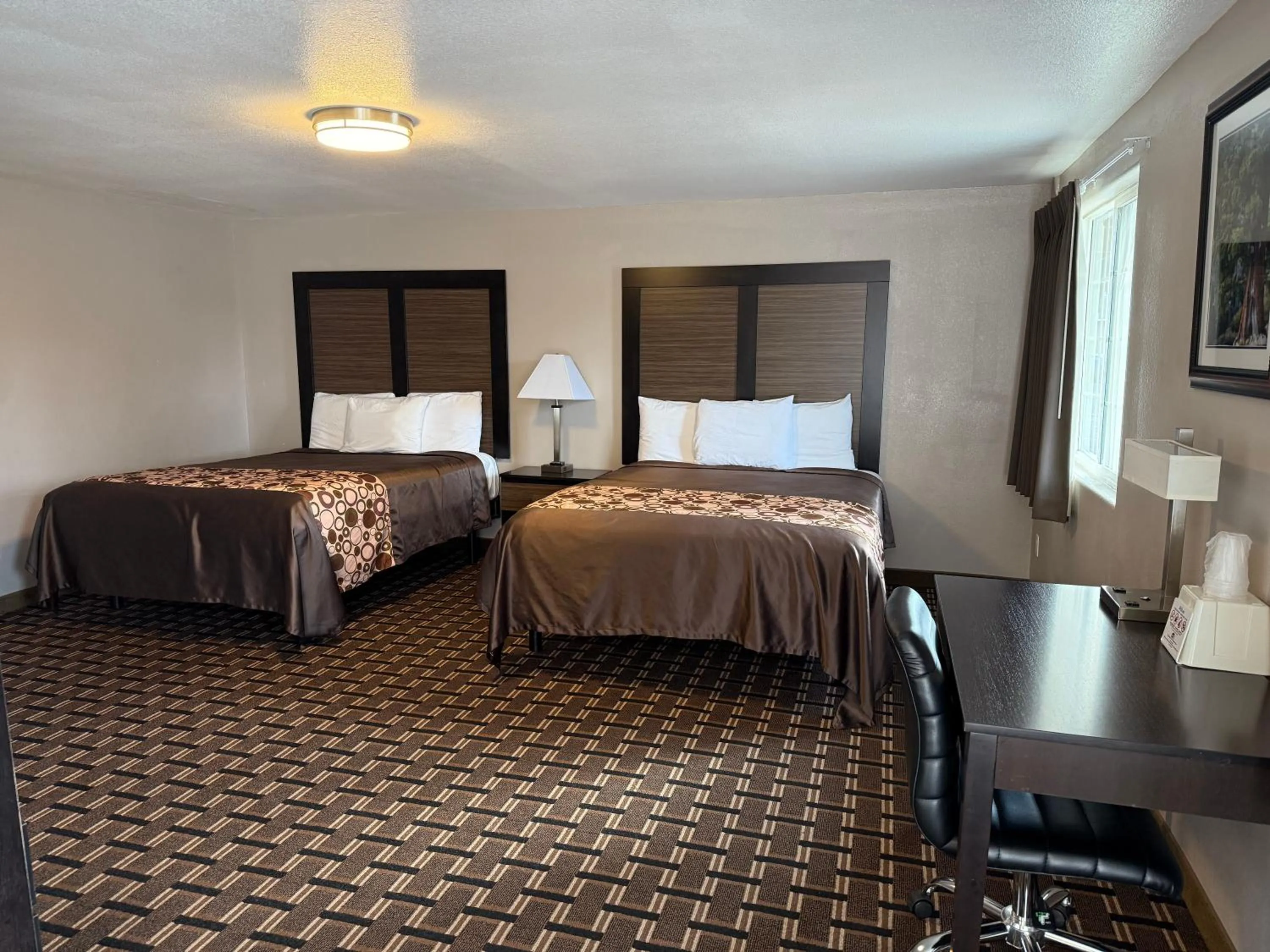 Bed in Beverly Lodge