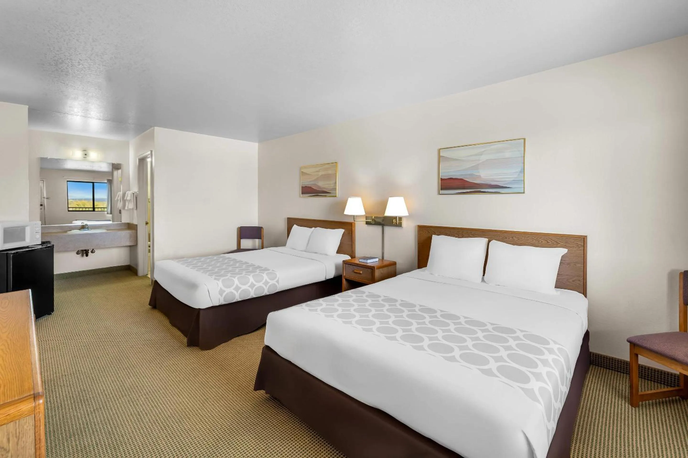 Bedroom, Bed in Rodeway Inn Copper Stay Benson AZ I-10 Exit 304