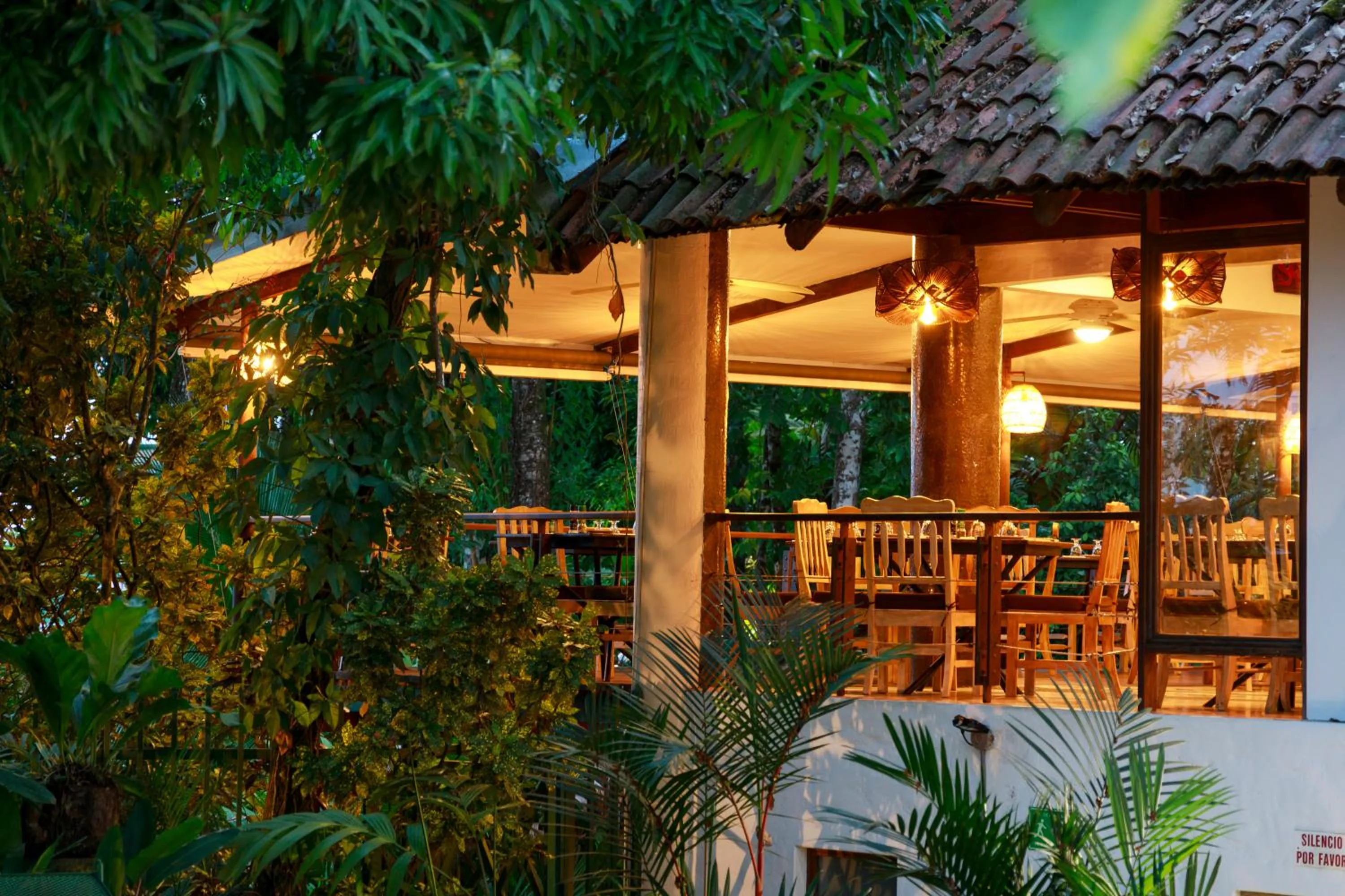 Patio in Si Como No Resort & Wildlife Refuge