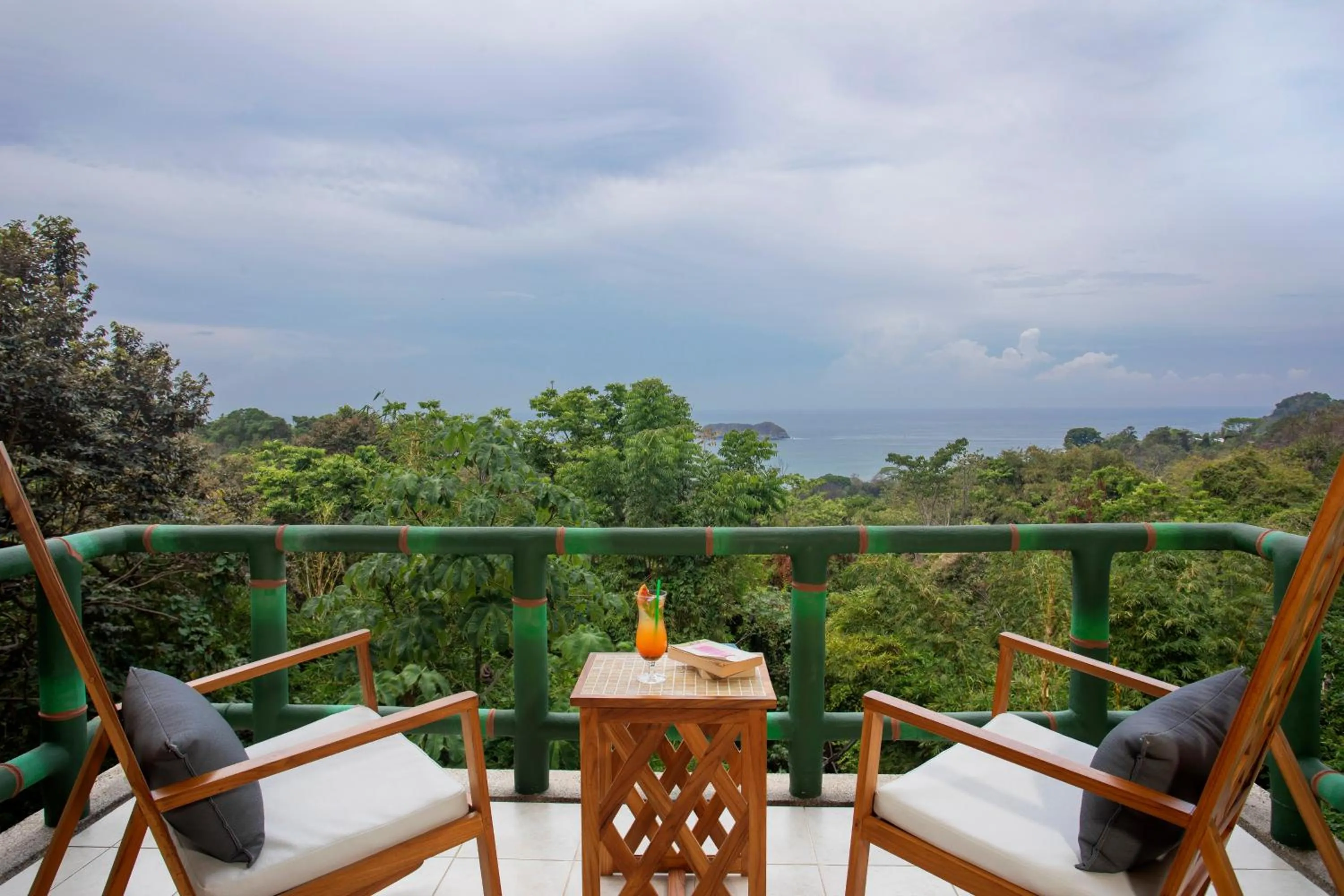 Patio in Si Como No Resort & Wildlife Refuge