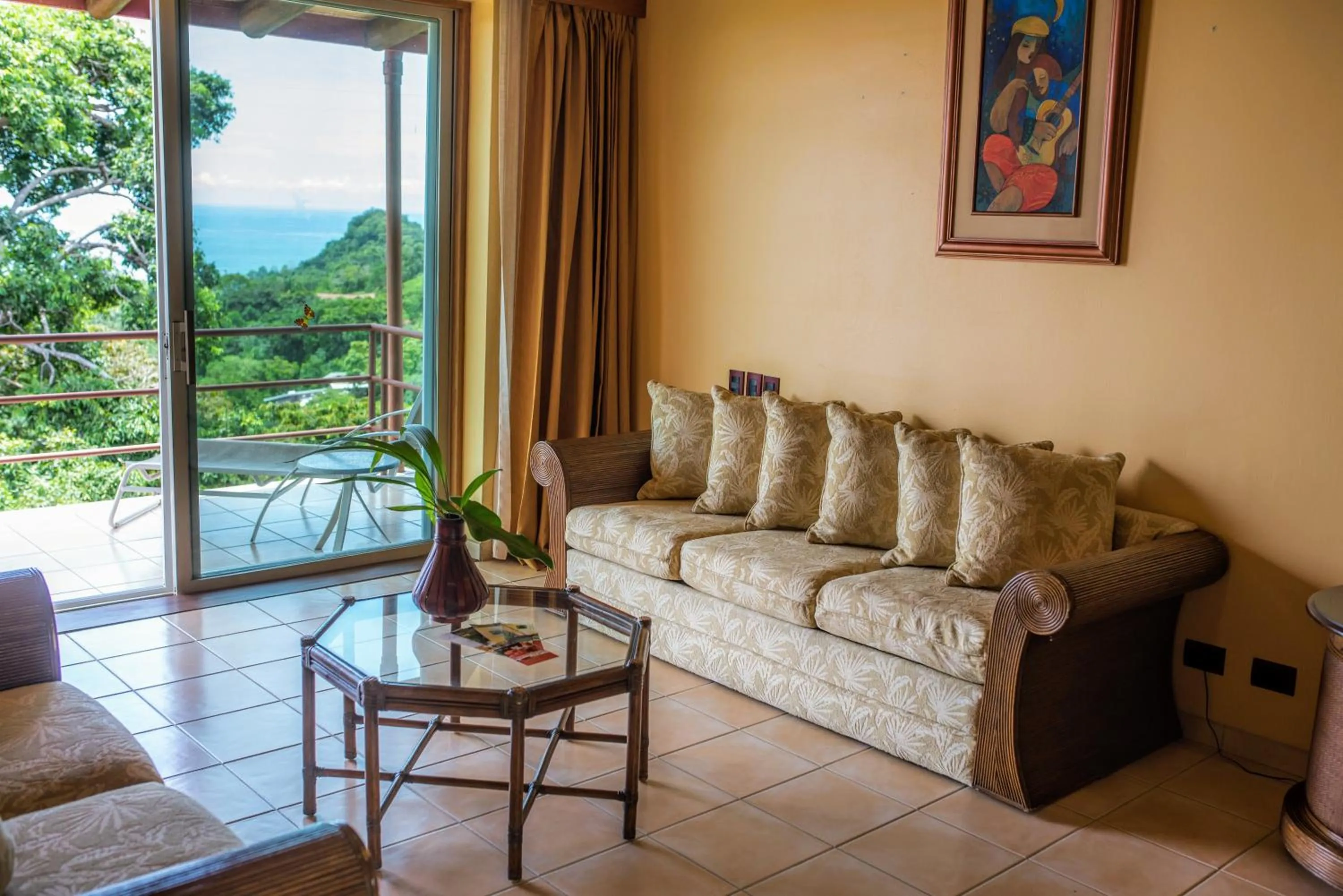 Living room in Si Como No Resort & Wildlife Refuge