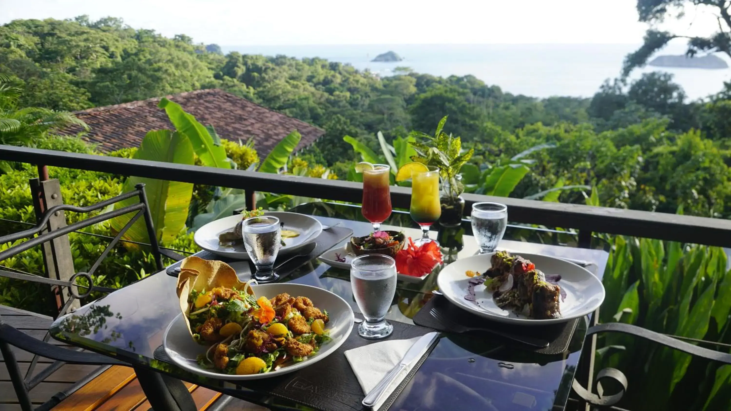 Food in Si Como No Resort & Wildlife Refuge Food in Si Como No Resort & Wildlife Refuge