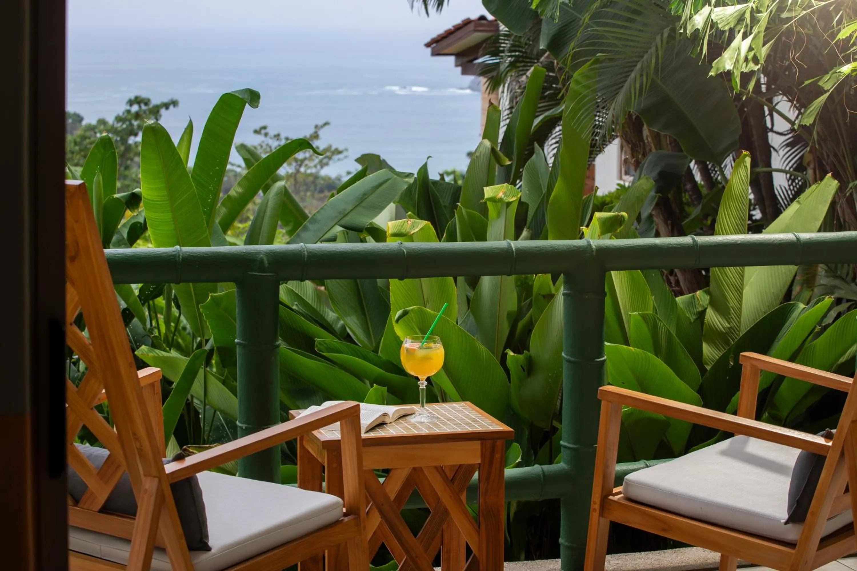 Patio in Si Como No Resort & Wildlife Refuge