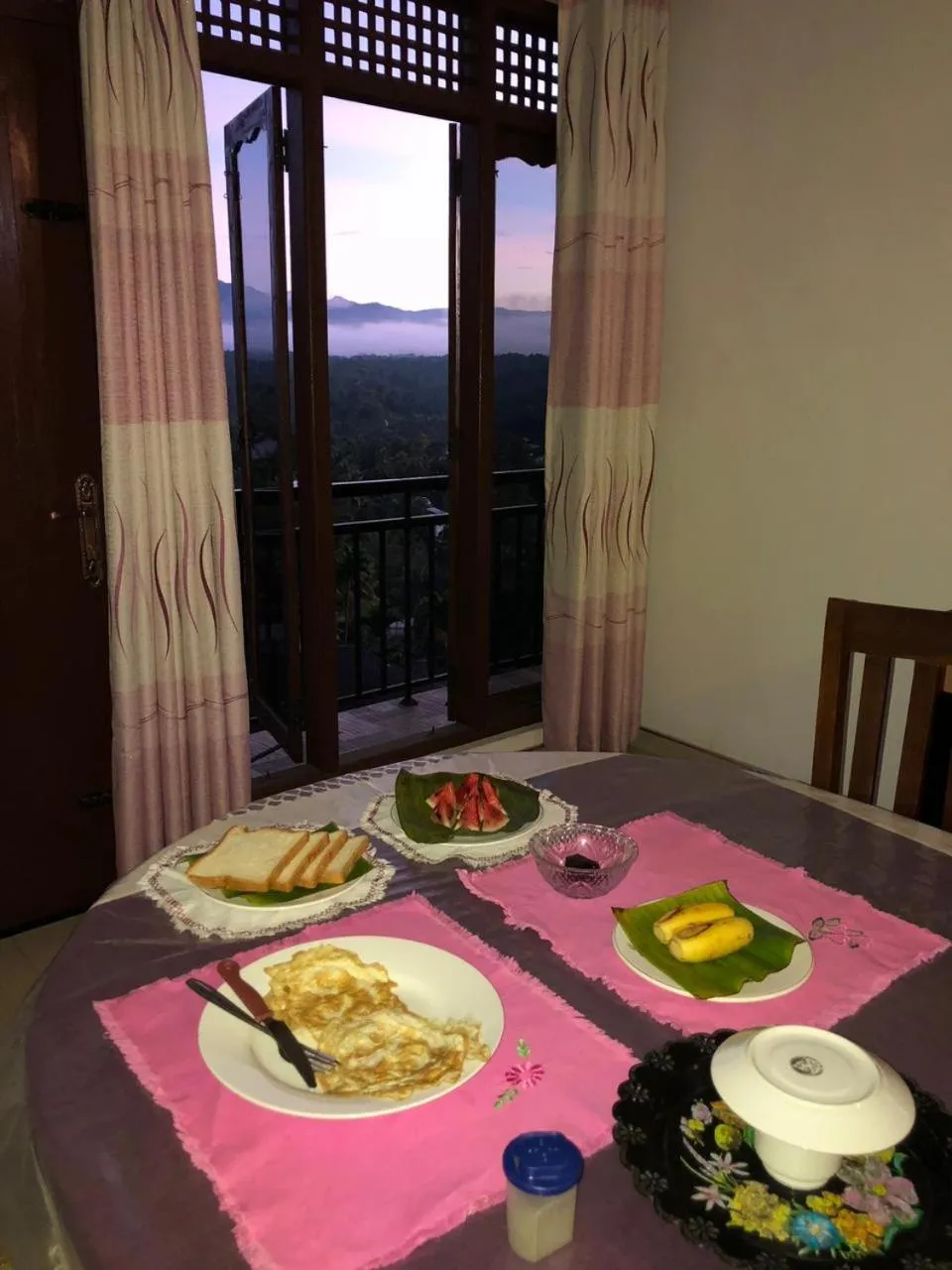 American breakfast in Dreamscape home stay