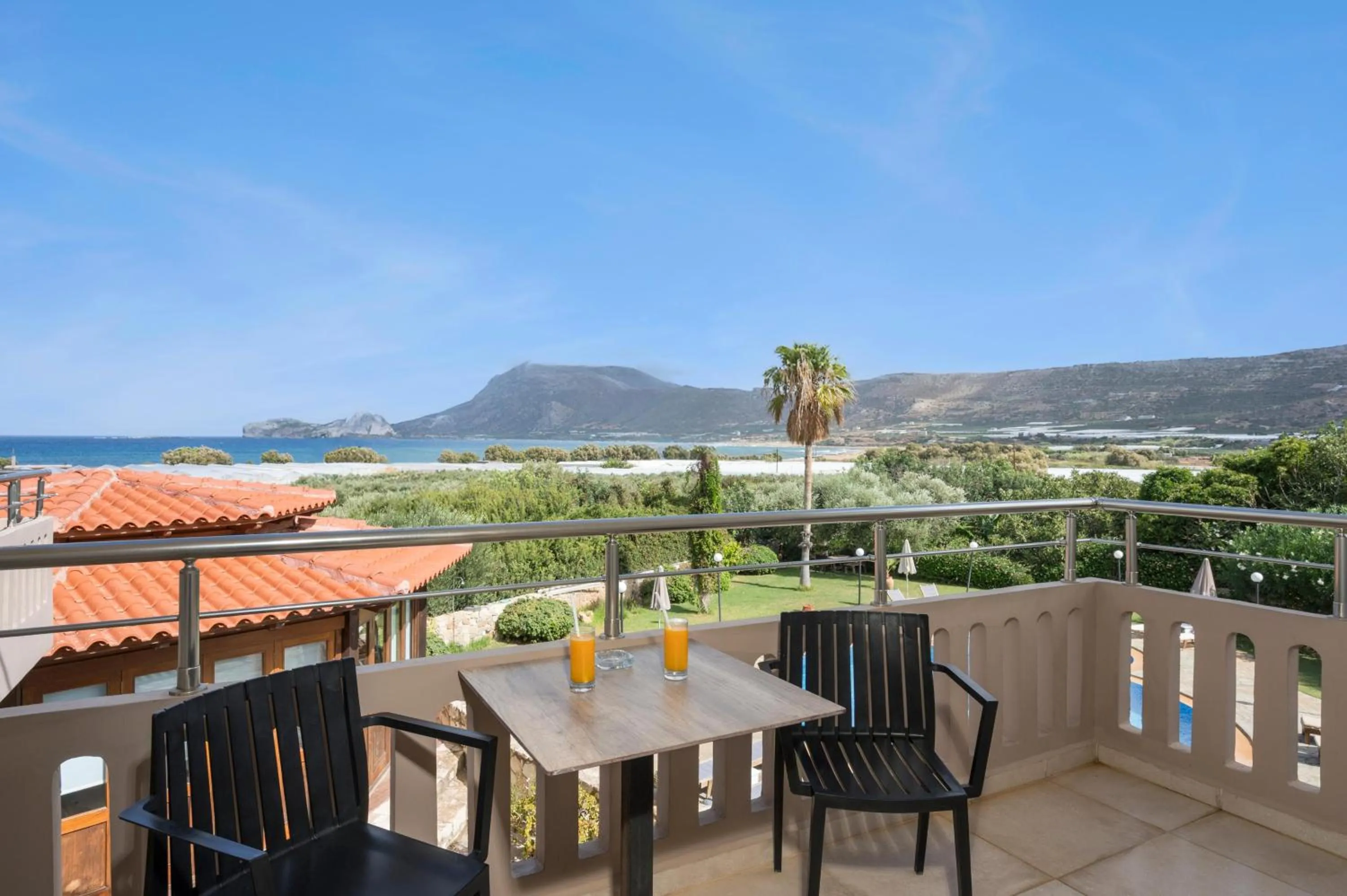 Patio in Petritos Rooms and Studios