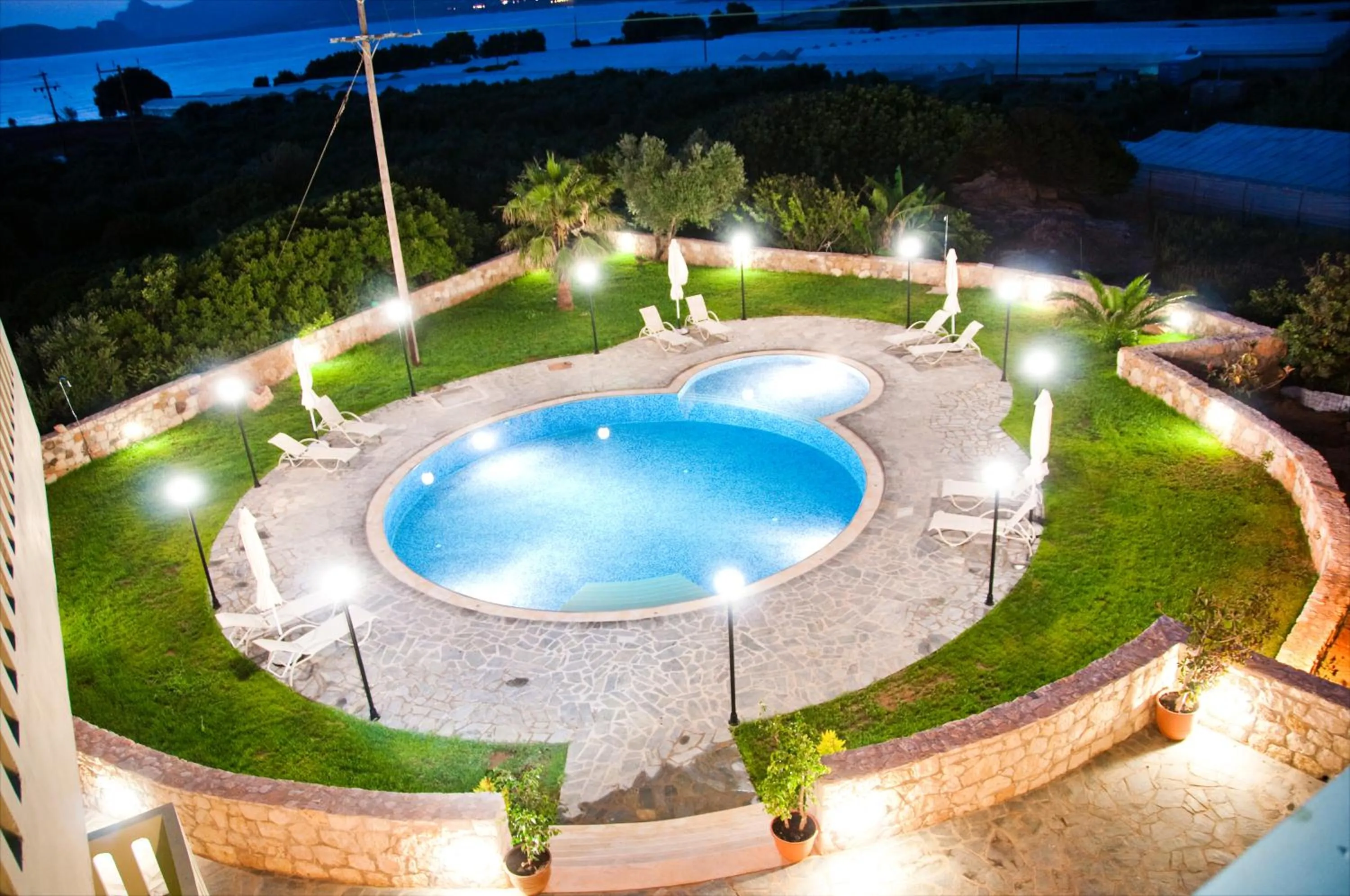 Garden in Petritos Rooms and Studios