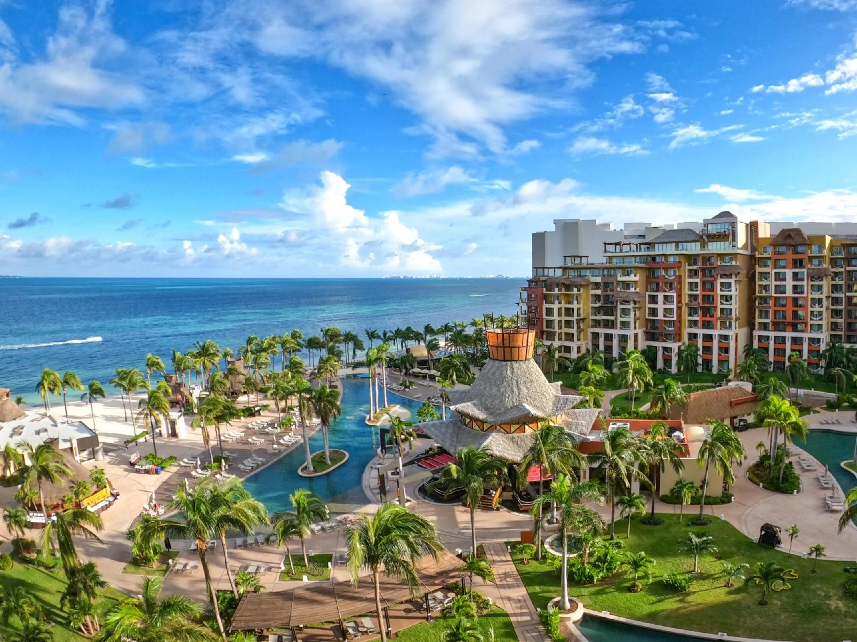 Property building in Villa del Palmar Cancun Luxury Beach Resort & Spa