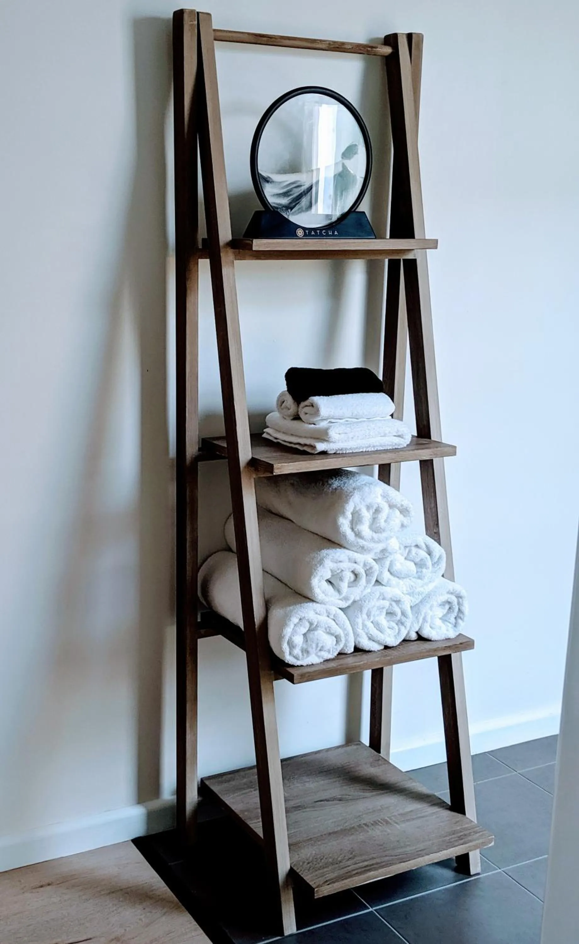 furniture in Araluen Motor Lodge