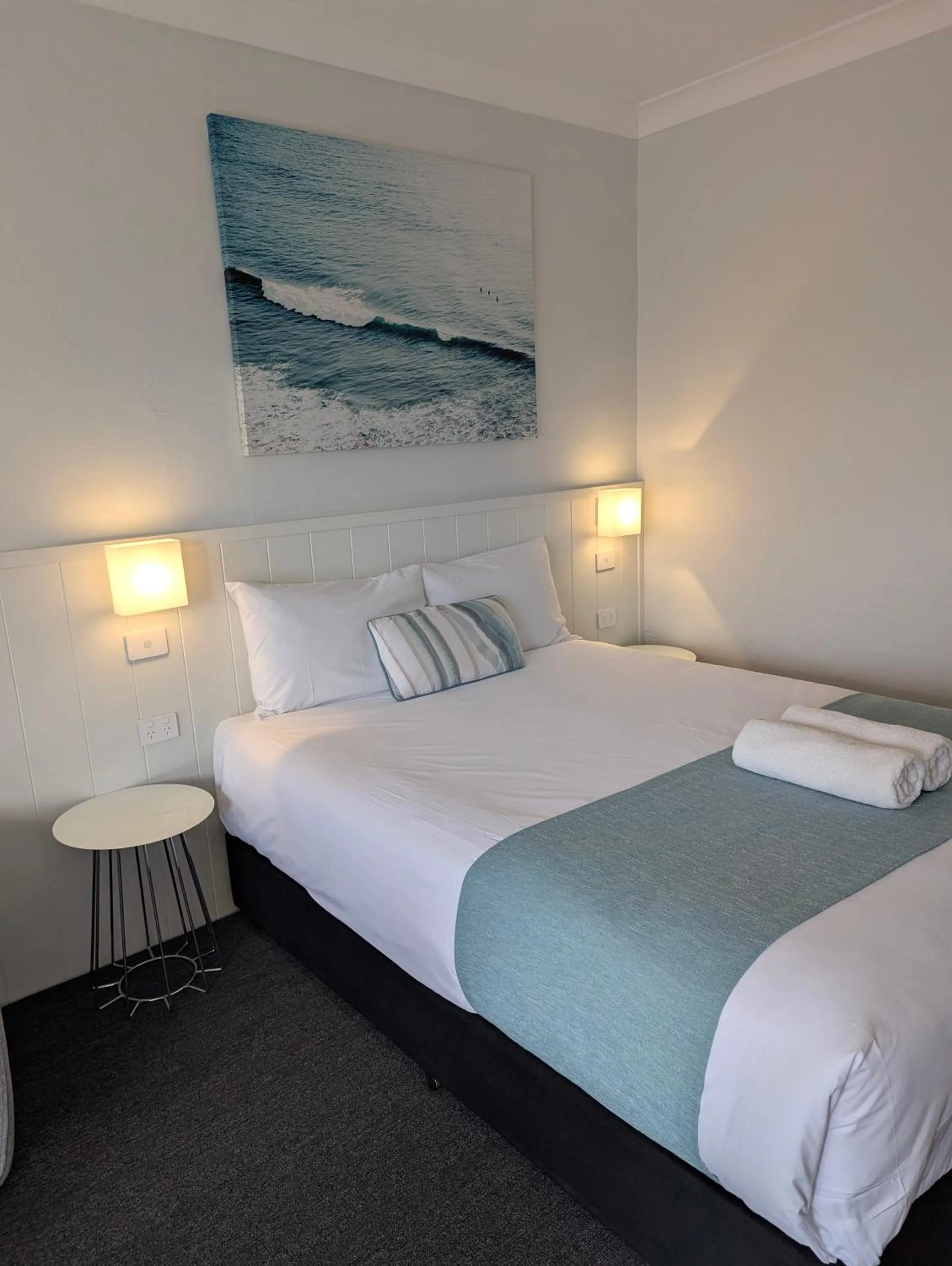 Bed in Araluen Motor Lodge