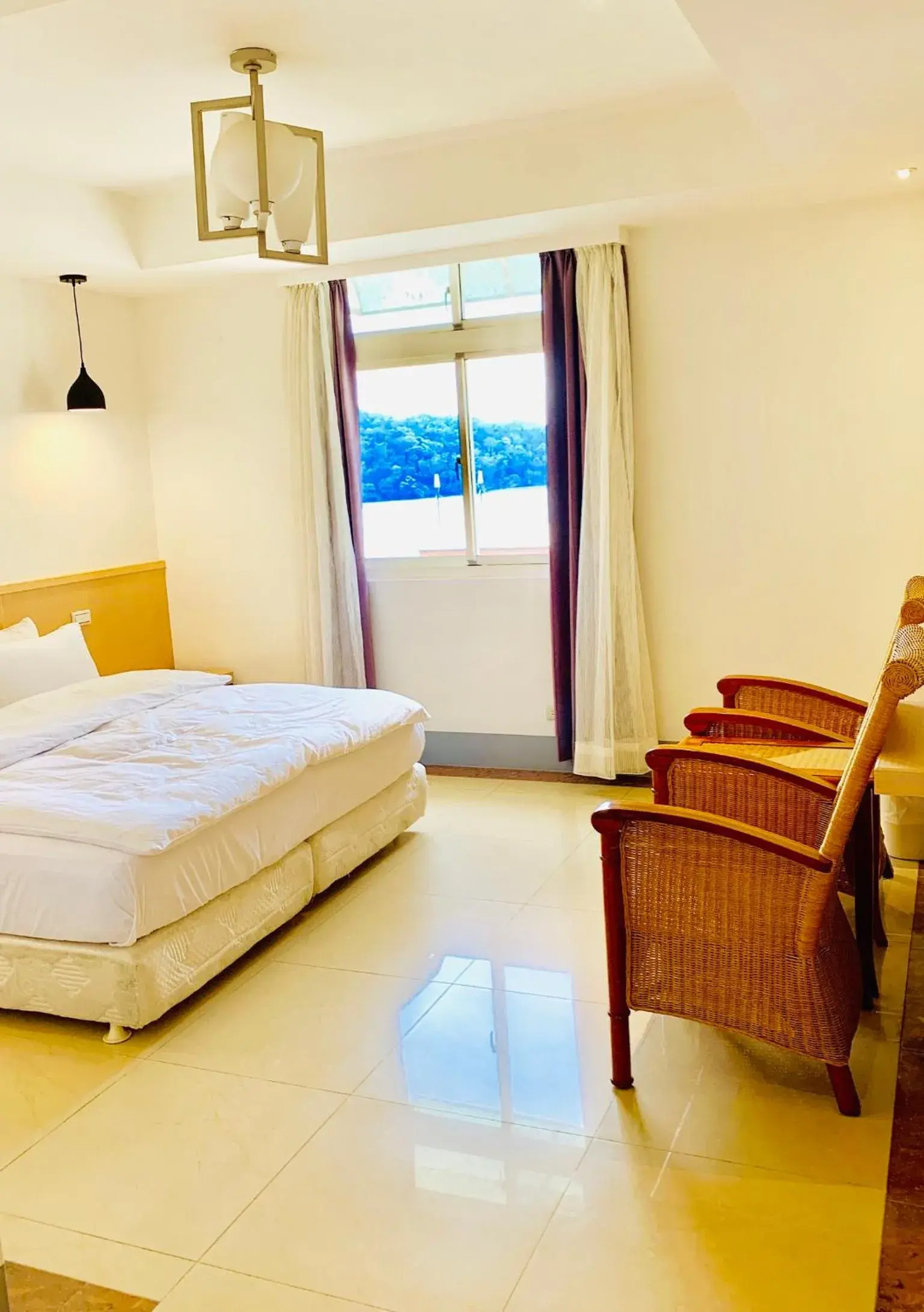 Sea view, Bed in Taihu Hotel Sun Moon Lake Sea view, Bed in Taihu Hotel Sun Moon Lake