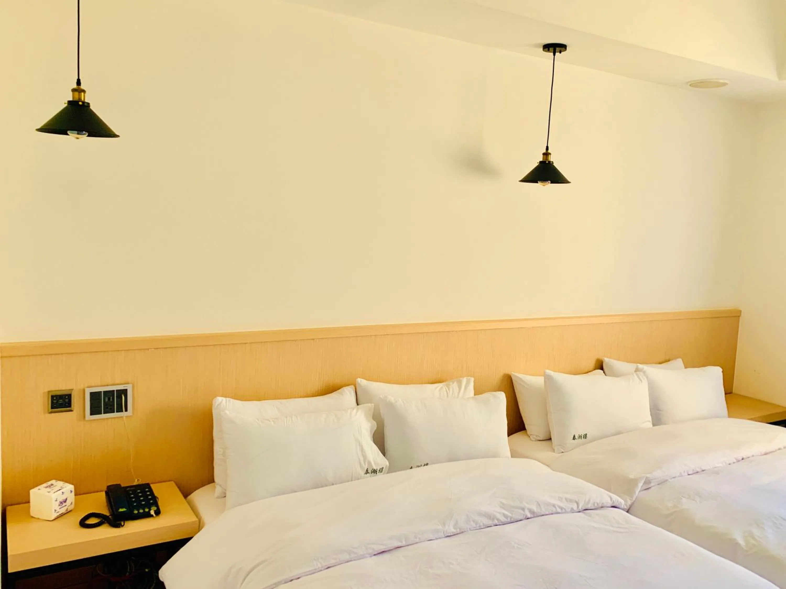 Quadruple Room with Lake View in Taihu Hotel Sun Moon Lake